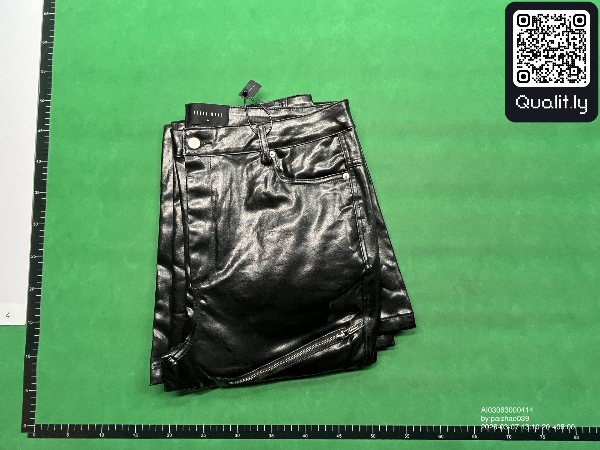 Byxor — QC-foto 1 av 4