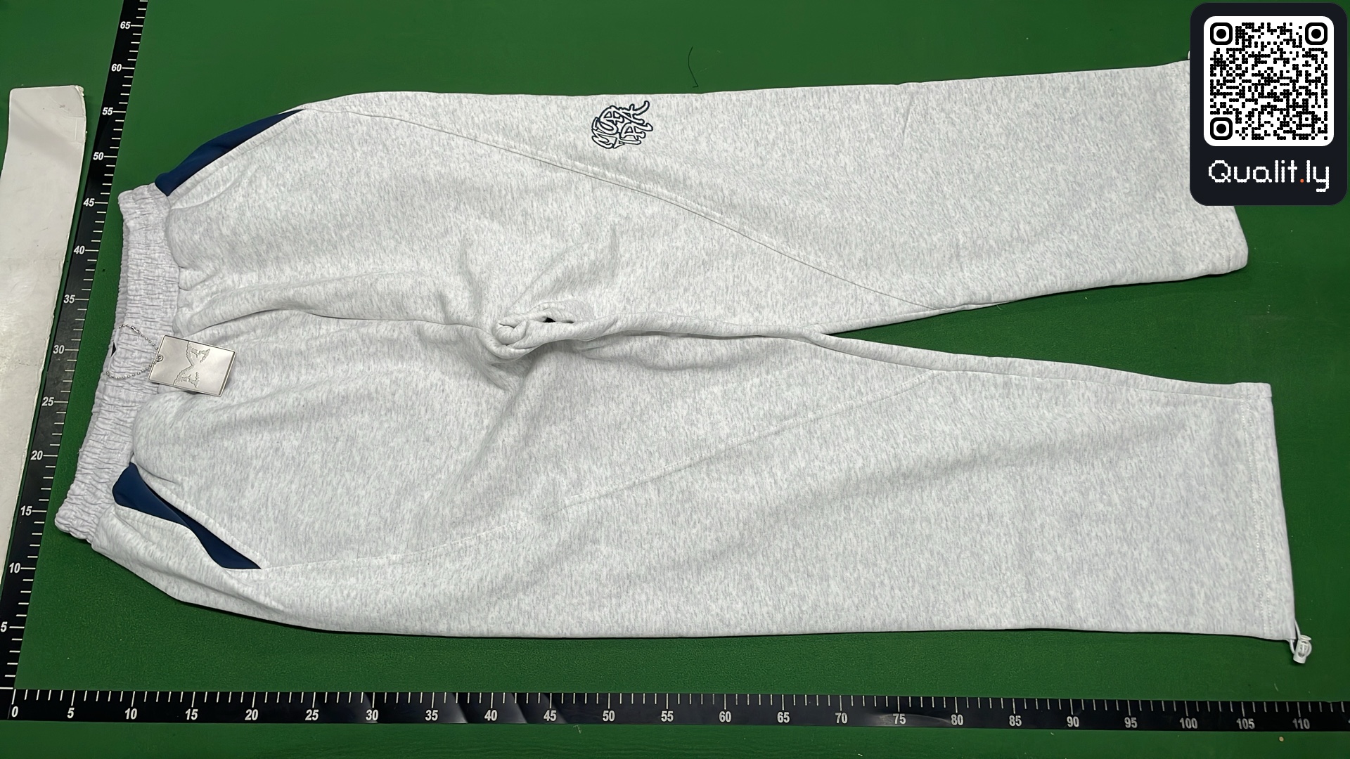 Hoodie — QC-foto 2 av 166