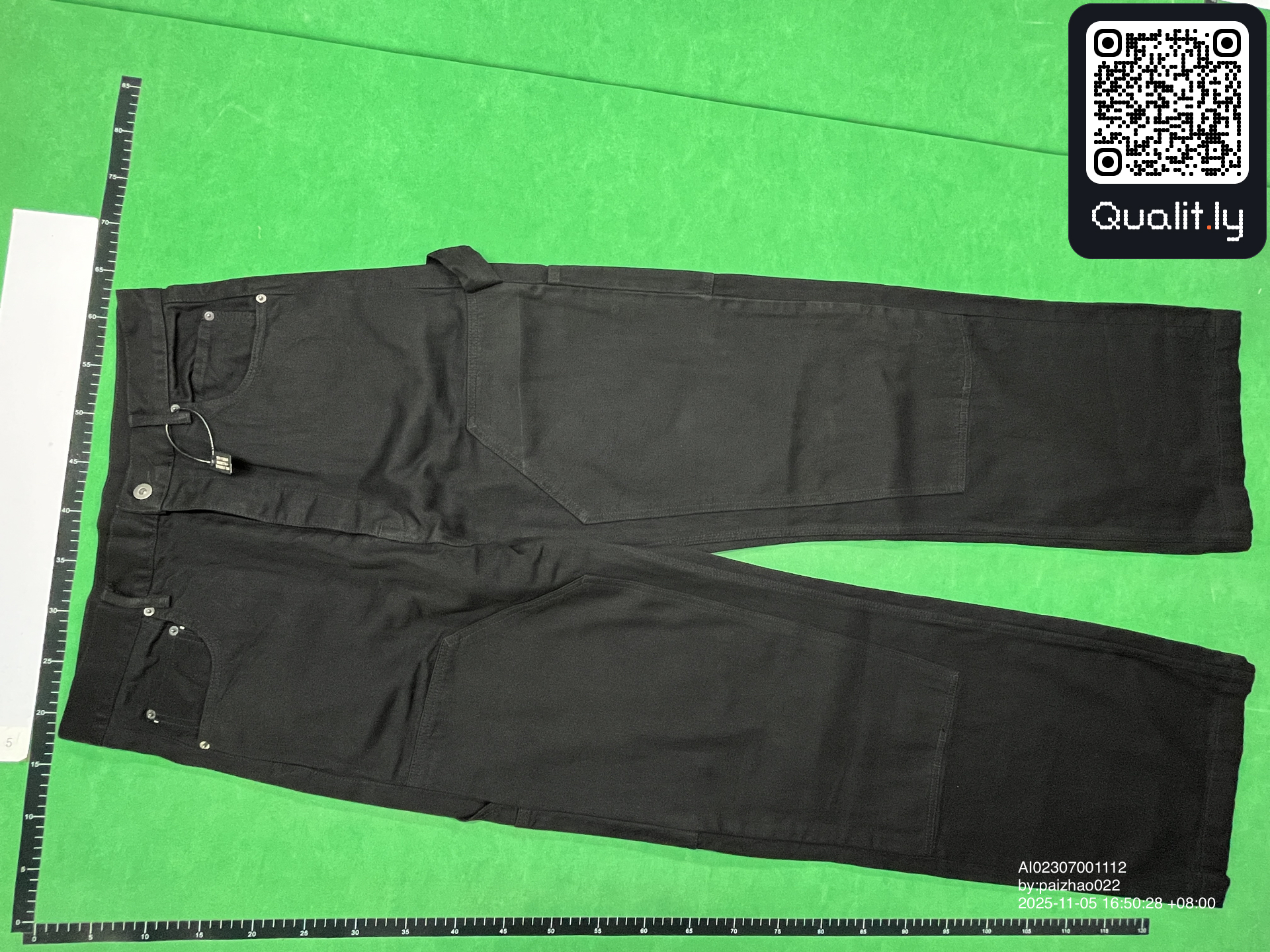 Jeans — QC-foto 3 av 4