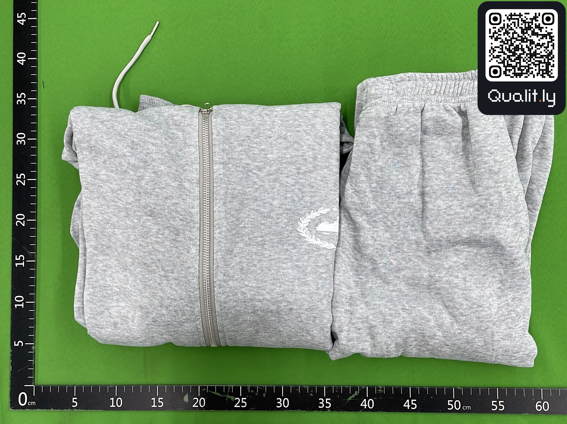 Hoodie — QC-foto 1 van 12