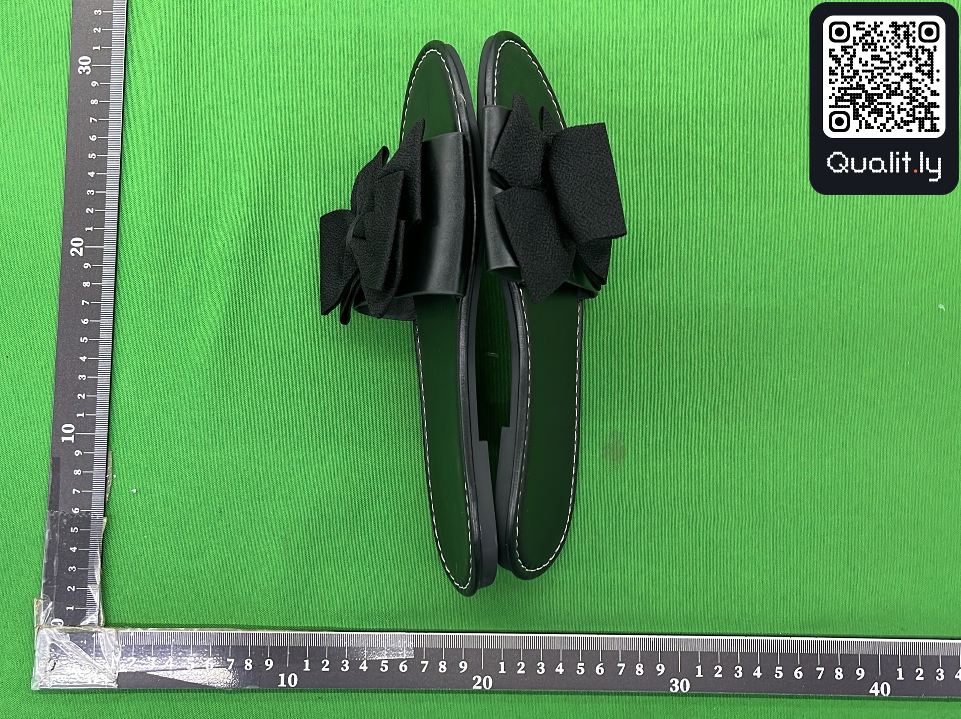 Slides QC photo 3 of 6