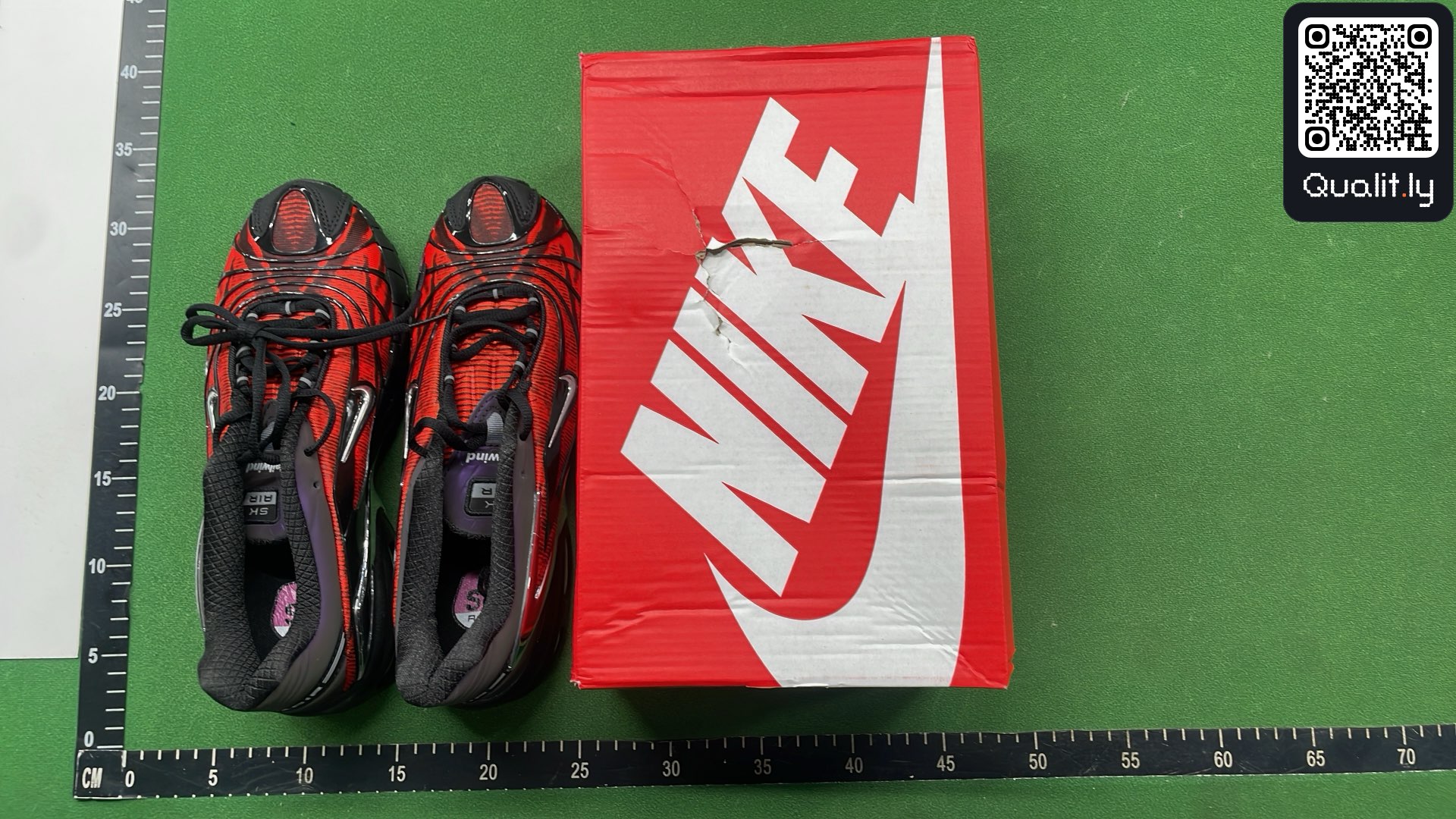 Sneakers QC photo 1 of 202