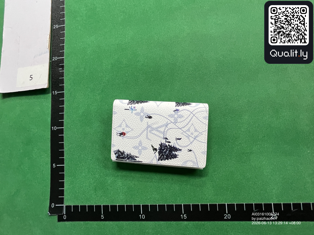Geldbörse — QC-Foto 2 von 39