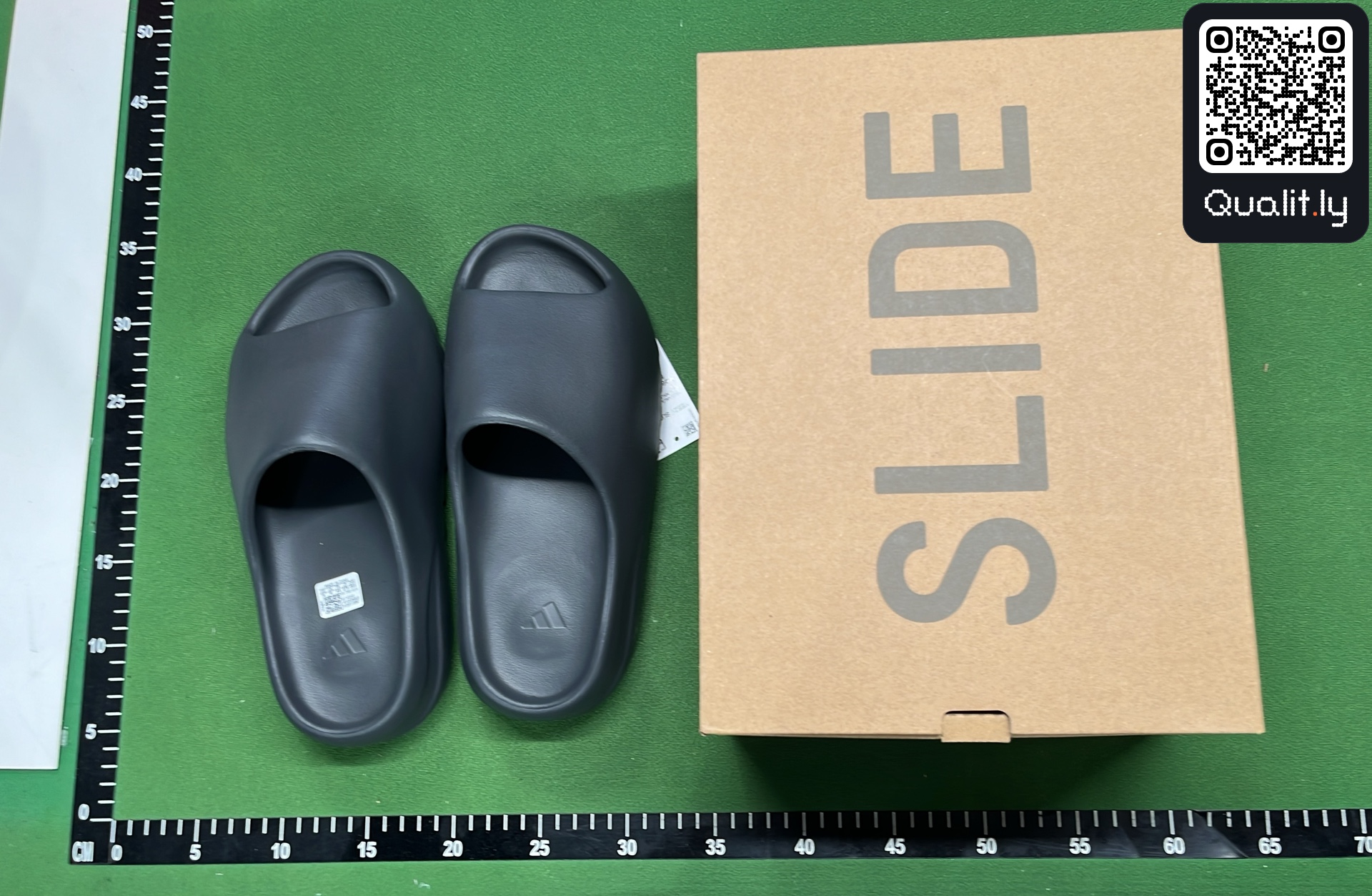 Sneakers QC photo 1 of 161