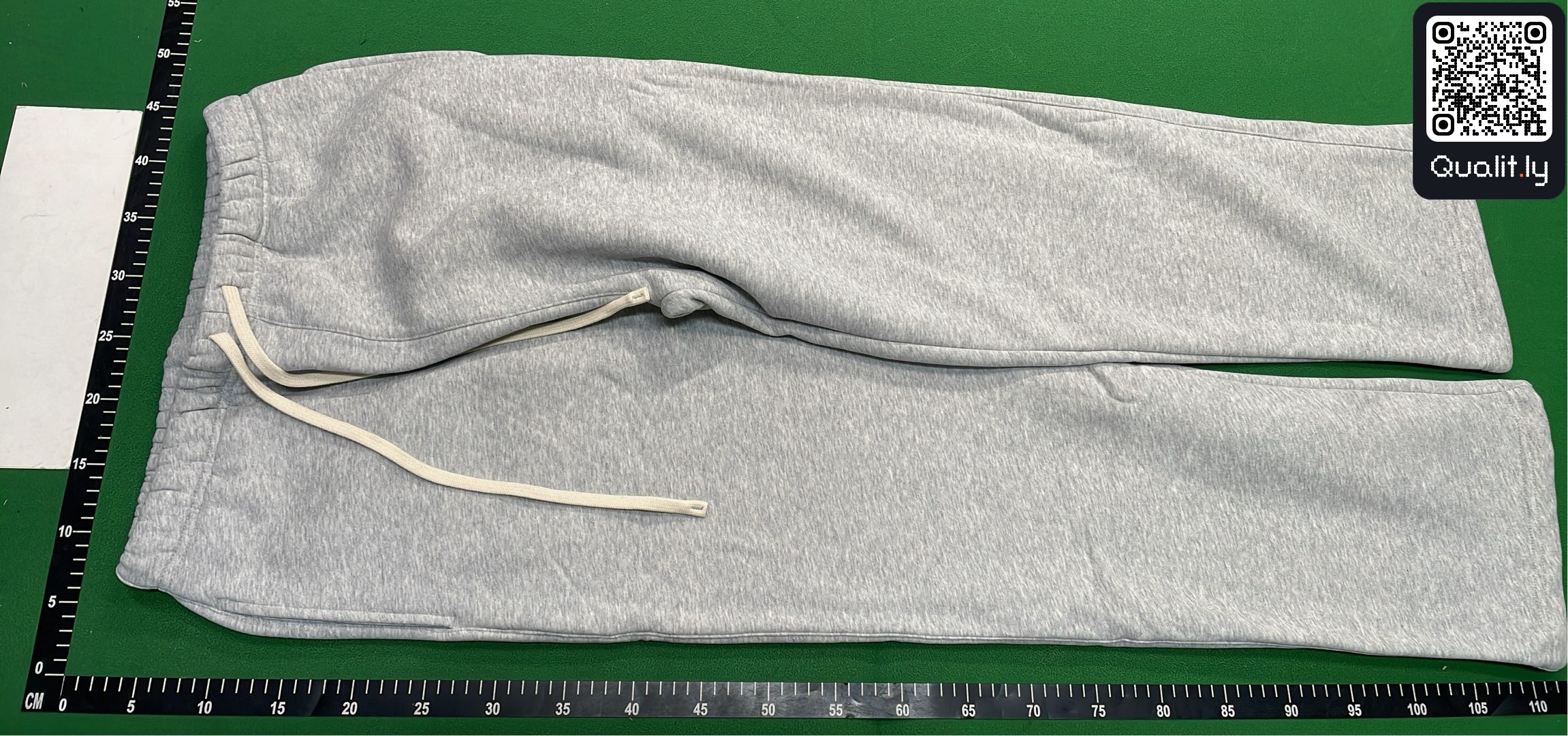 Pants QC photo 2 of 50