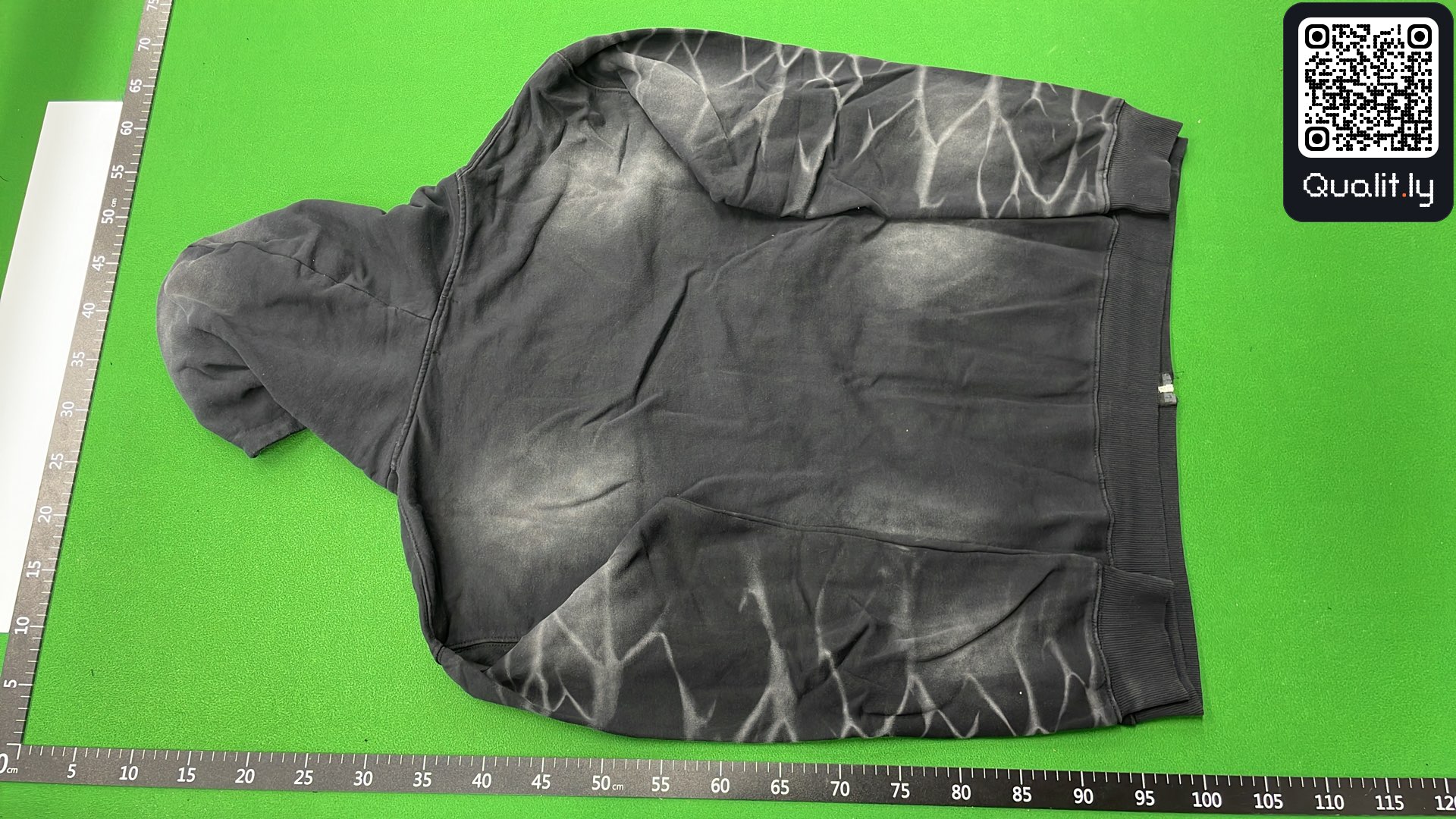 Hoodie QC photo 3 of 4