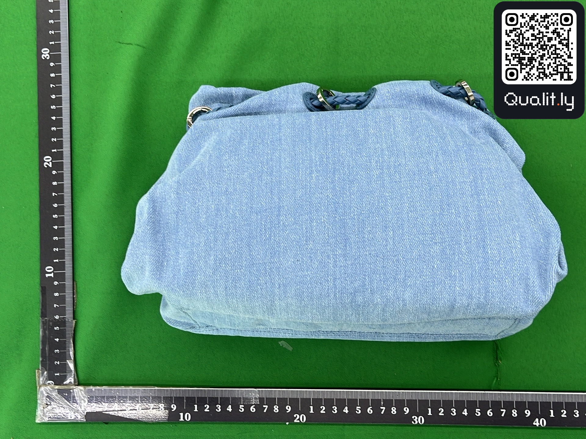 牛仔裤 QC 照片 1 / 3