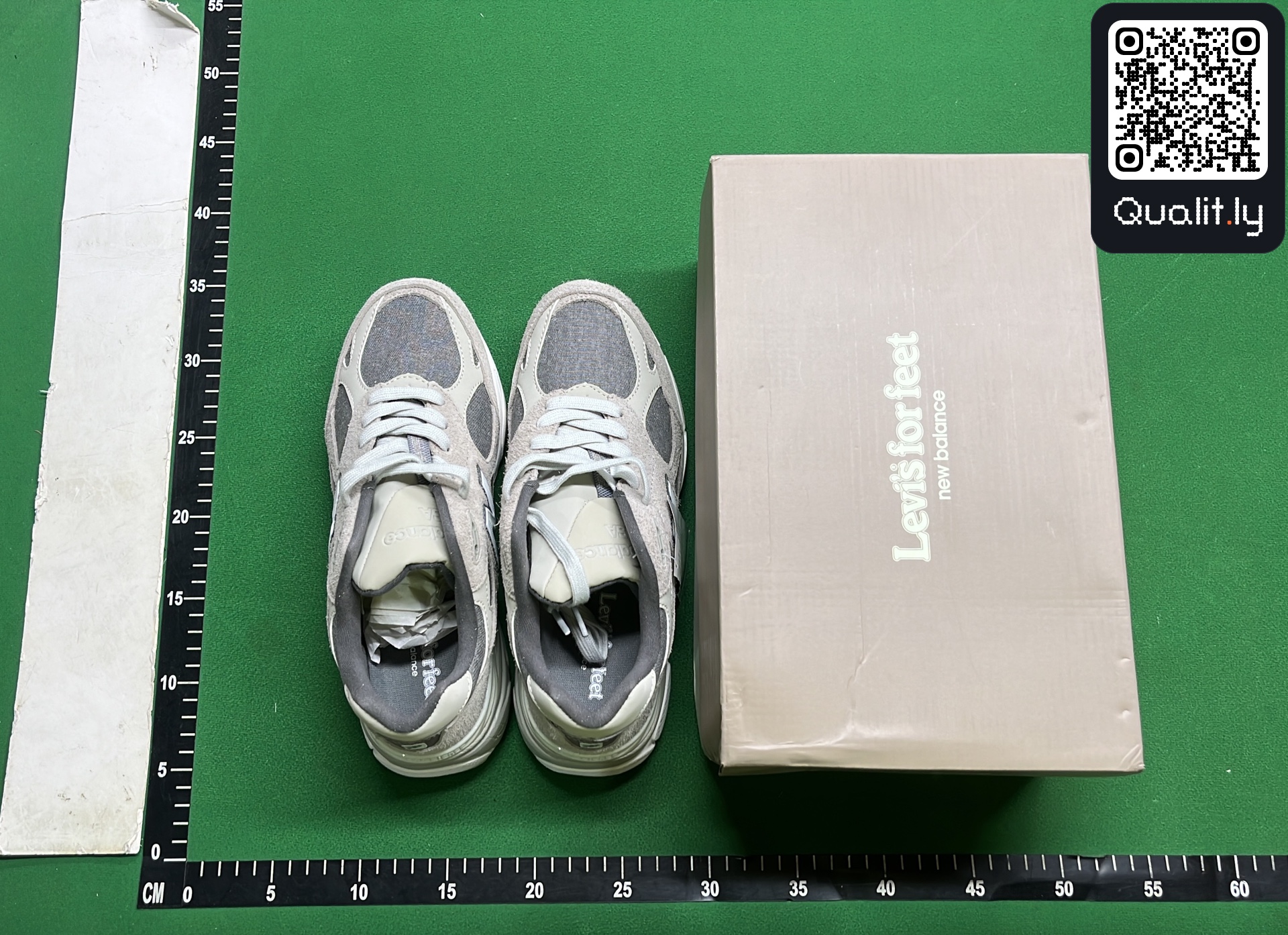 Sneakers QC photo 1 of 6