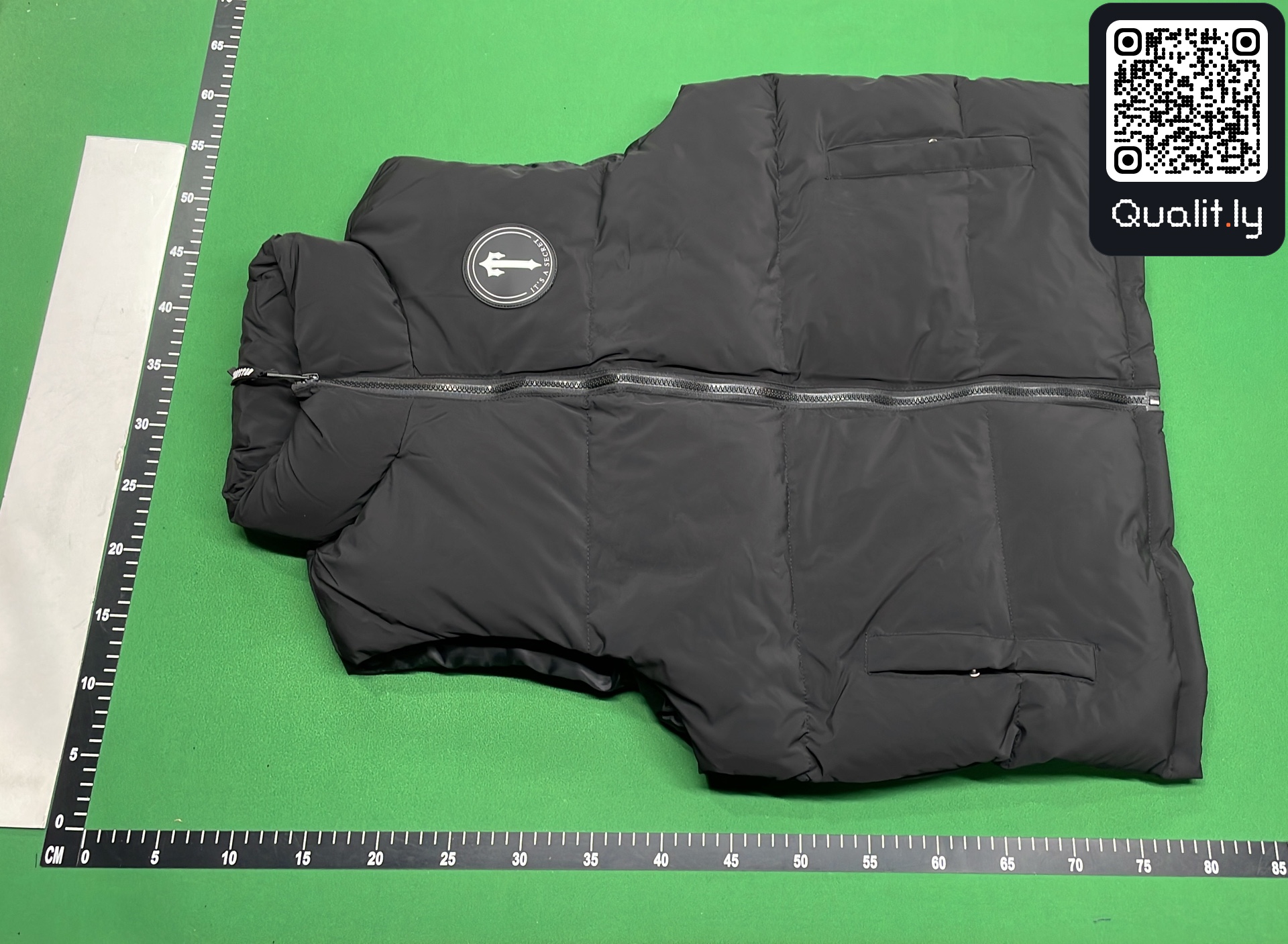 Jacket QC photo 2 of 8