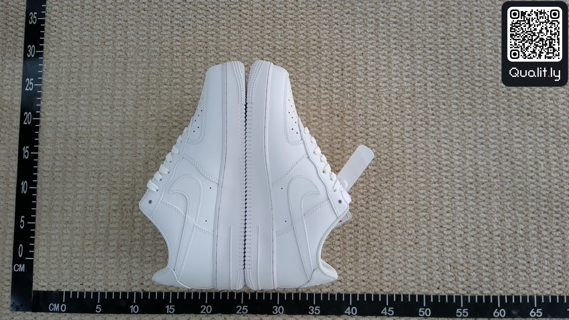 Sneakers QC photo 2 of 20