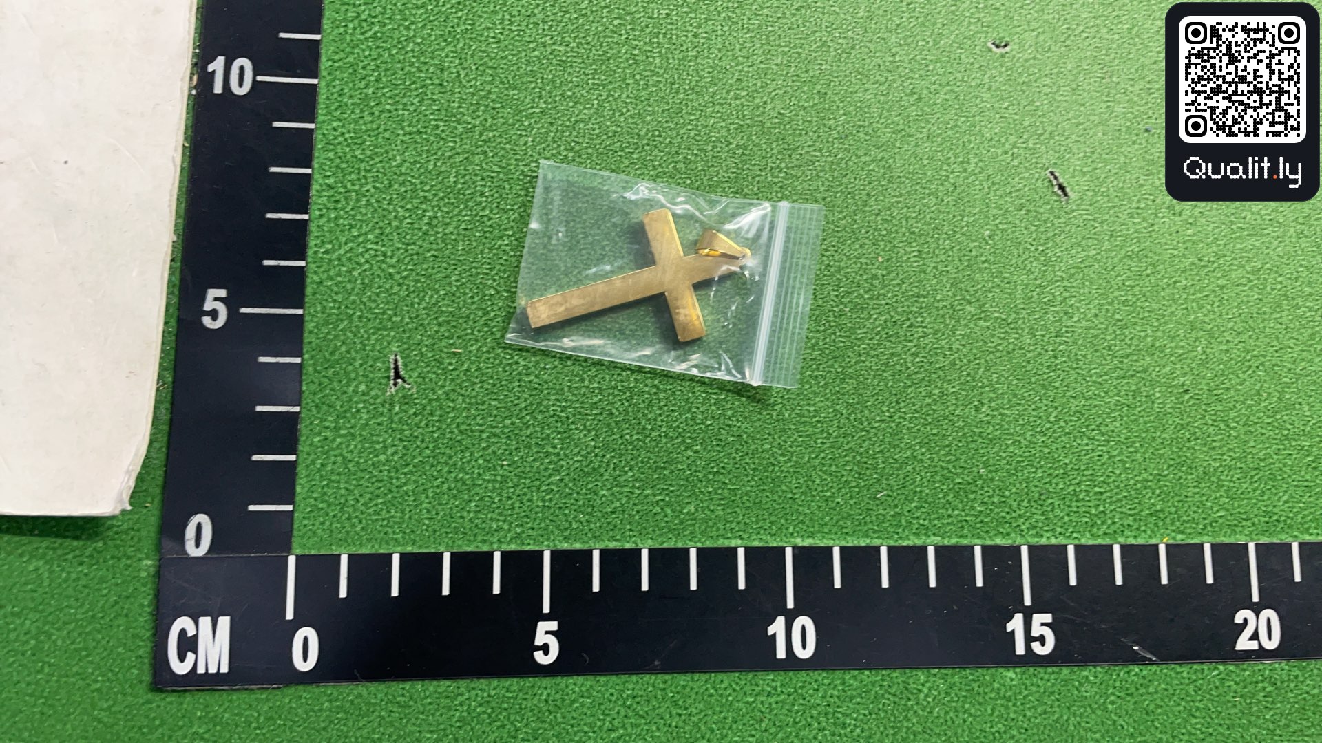 Gioiello — foto QC 1 di 6