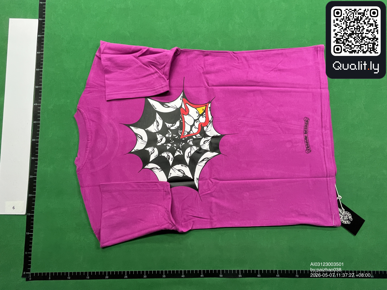T-shirt QC photo 2 of 22