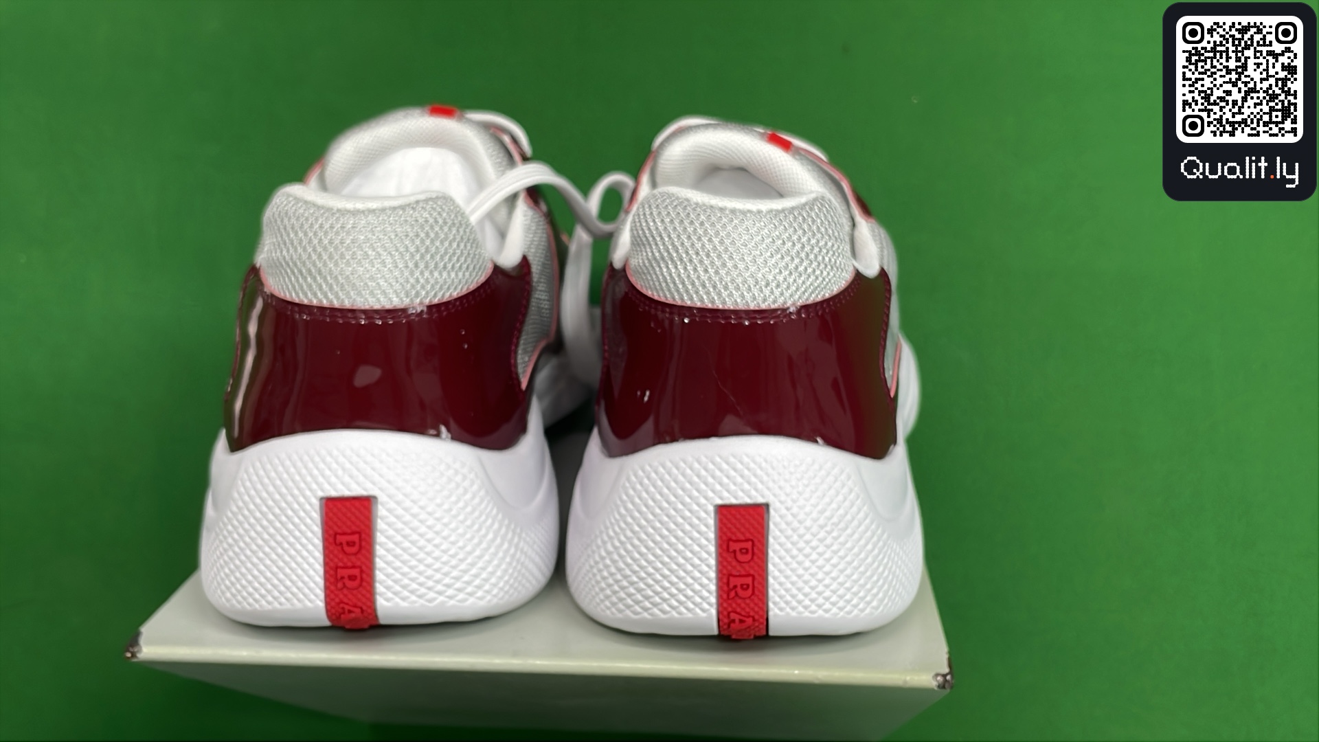 Sneakers — QC-foto 3 van 66