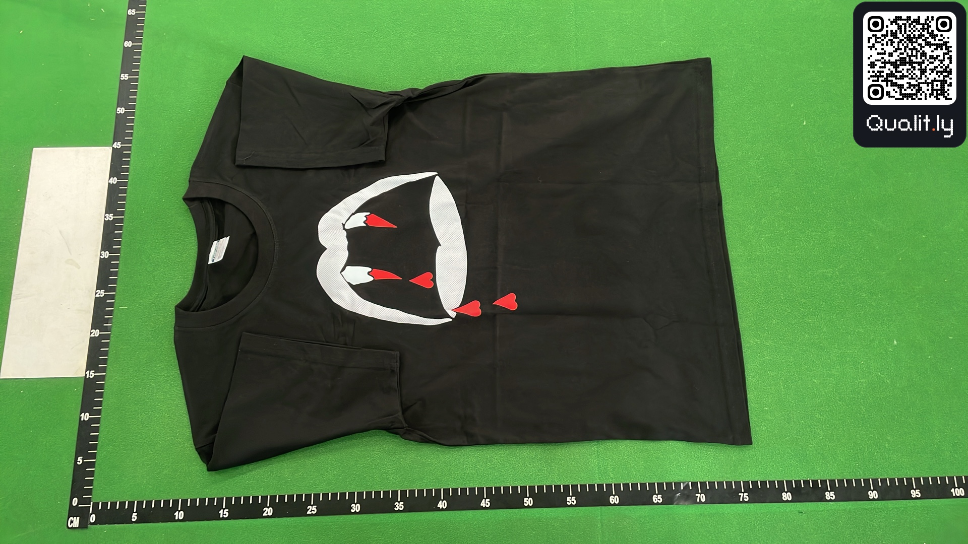 T-shirt — foto QC 2 de 12