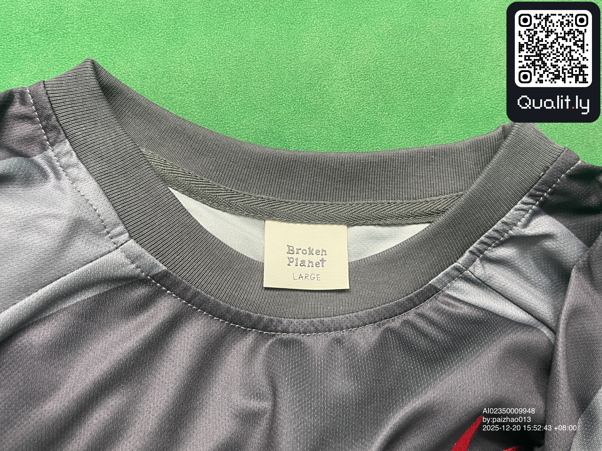 T-shirt QC photo 1 of 50