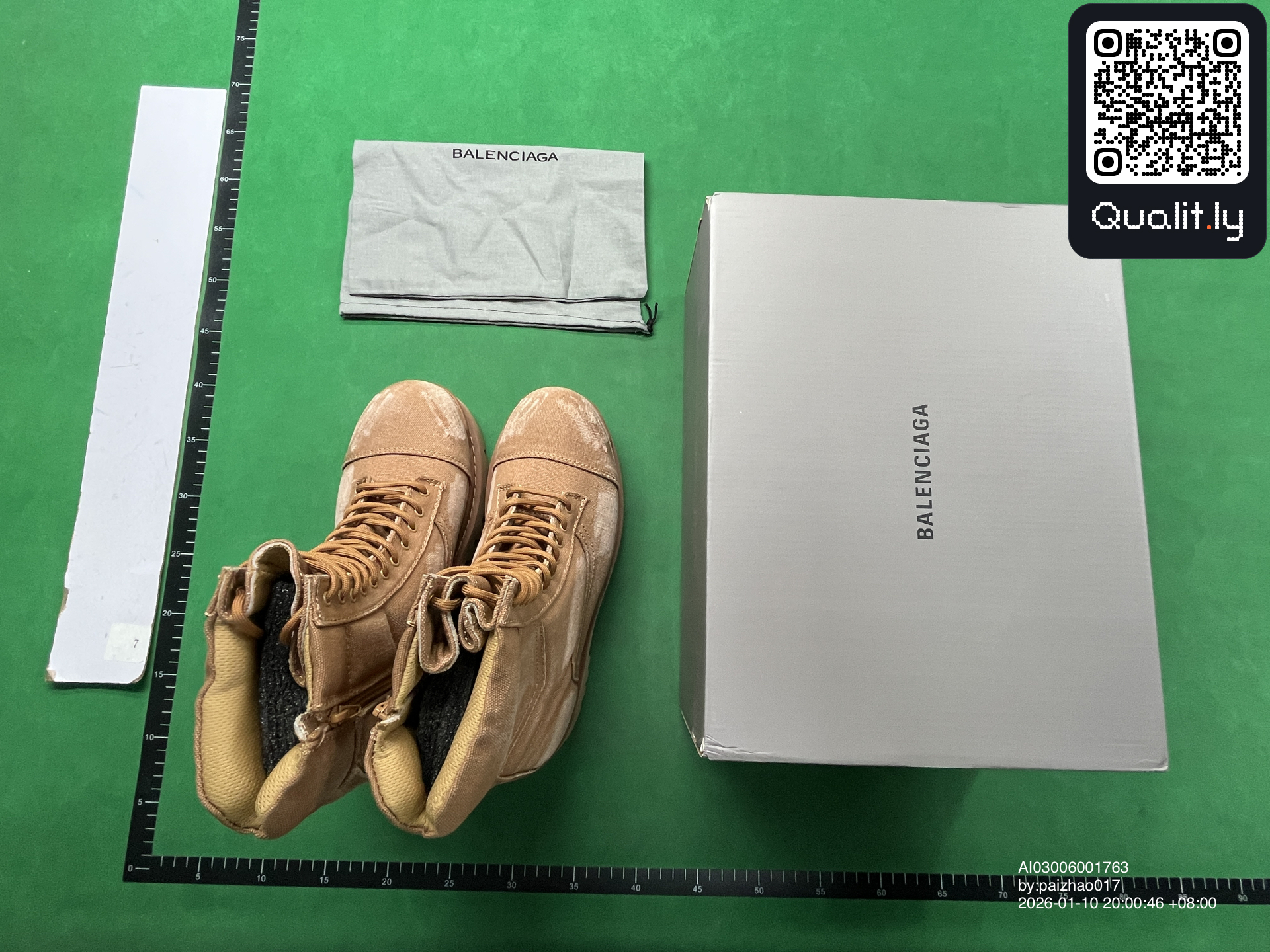靴子 QC 照片 1 / 10