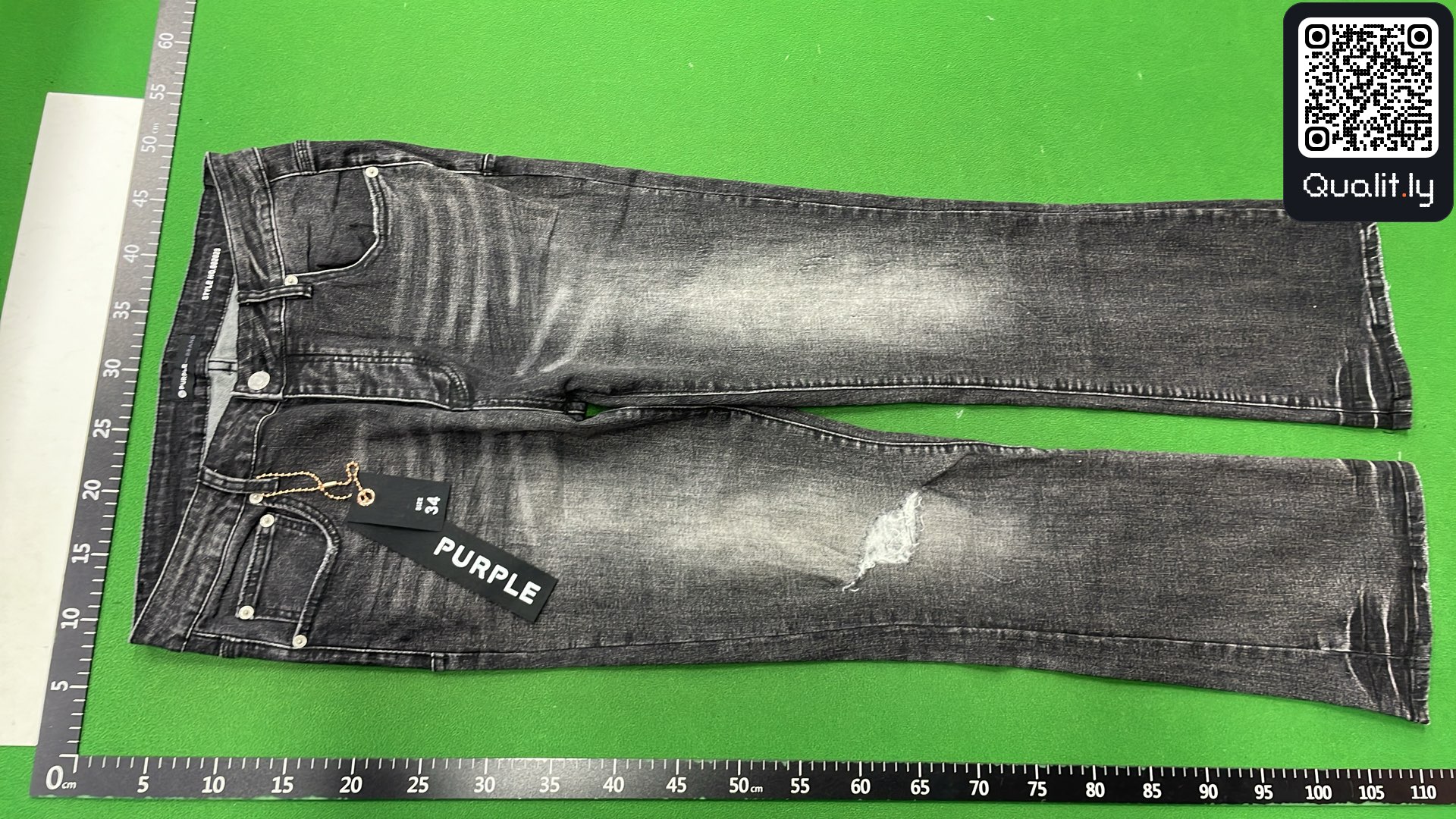 Jeans QC photo 2 of 951