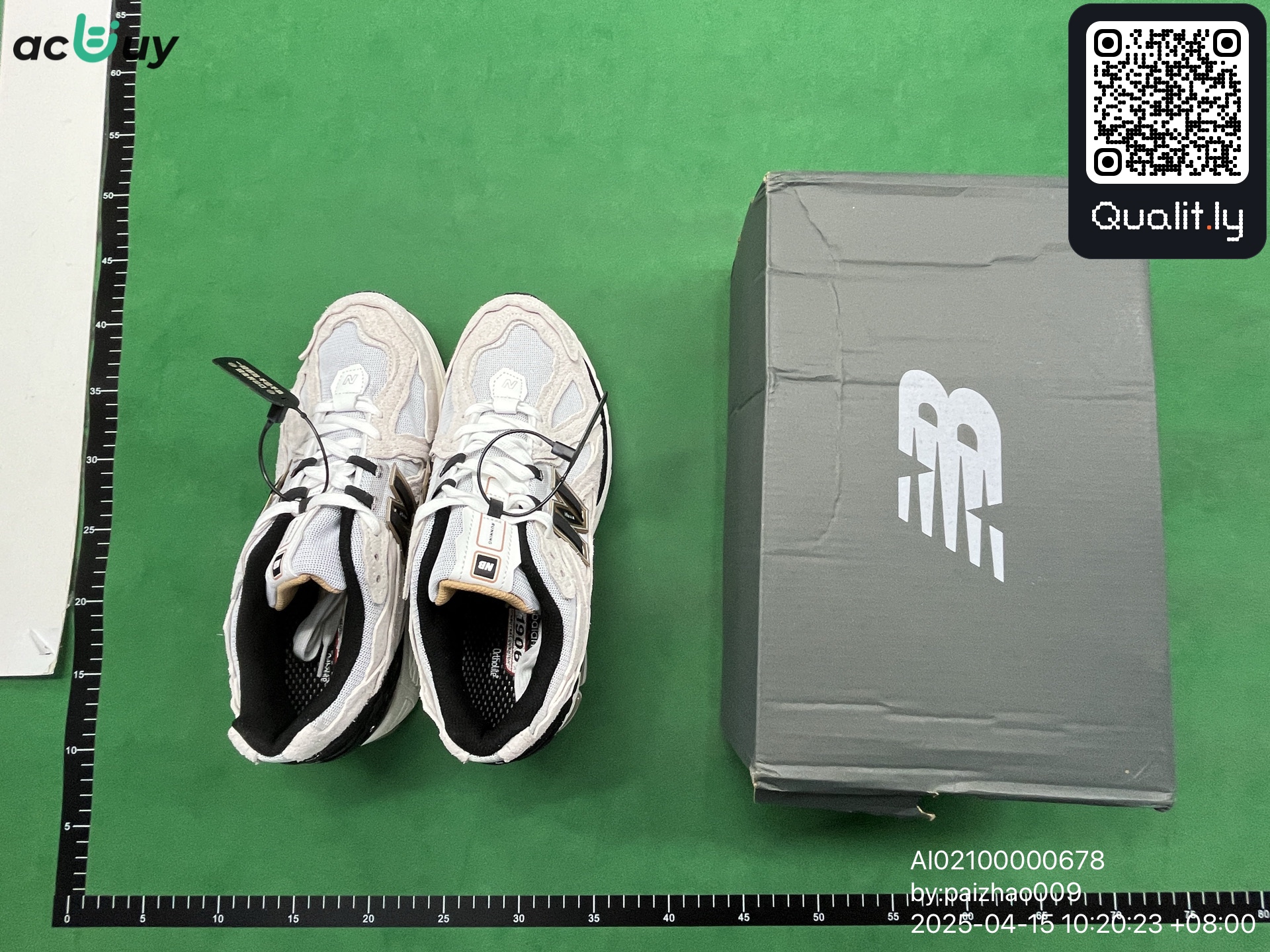 Sneaker — QC-Foto 1 von 30