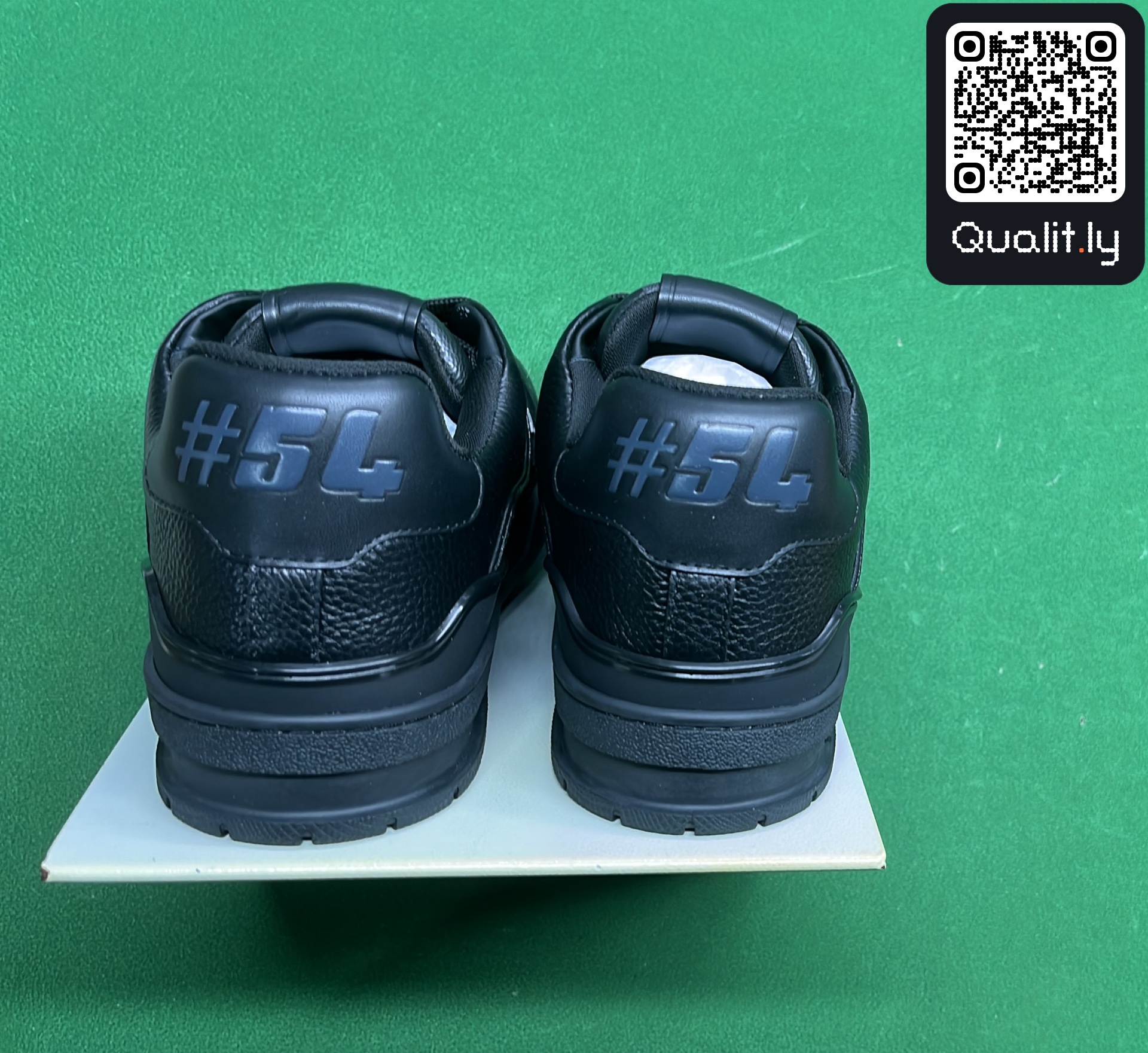 Sneakers — QC-foto 3 av 28