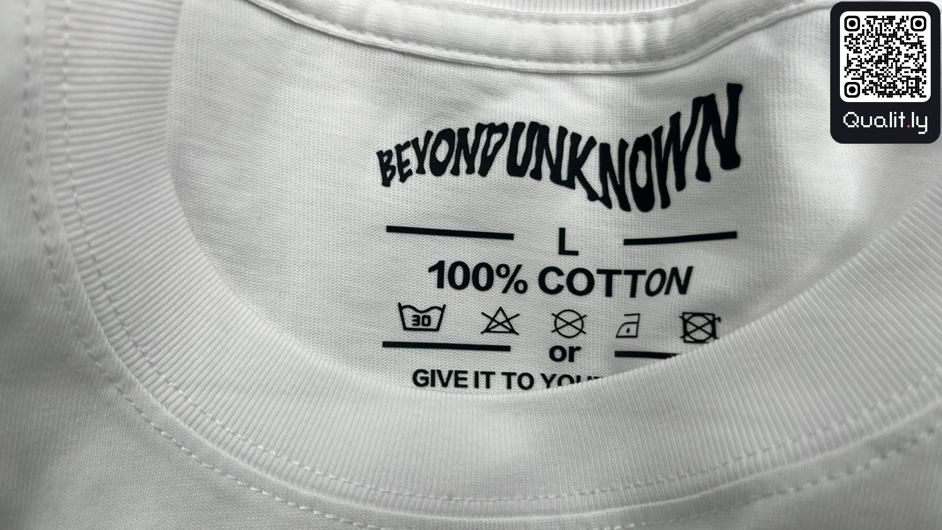 T-shirt — foto QC 1 di 8