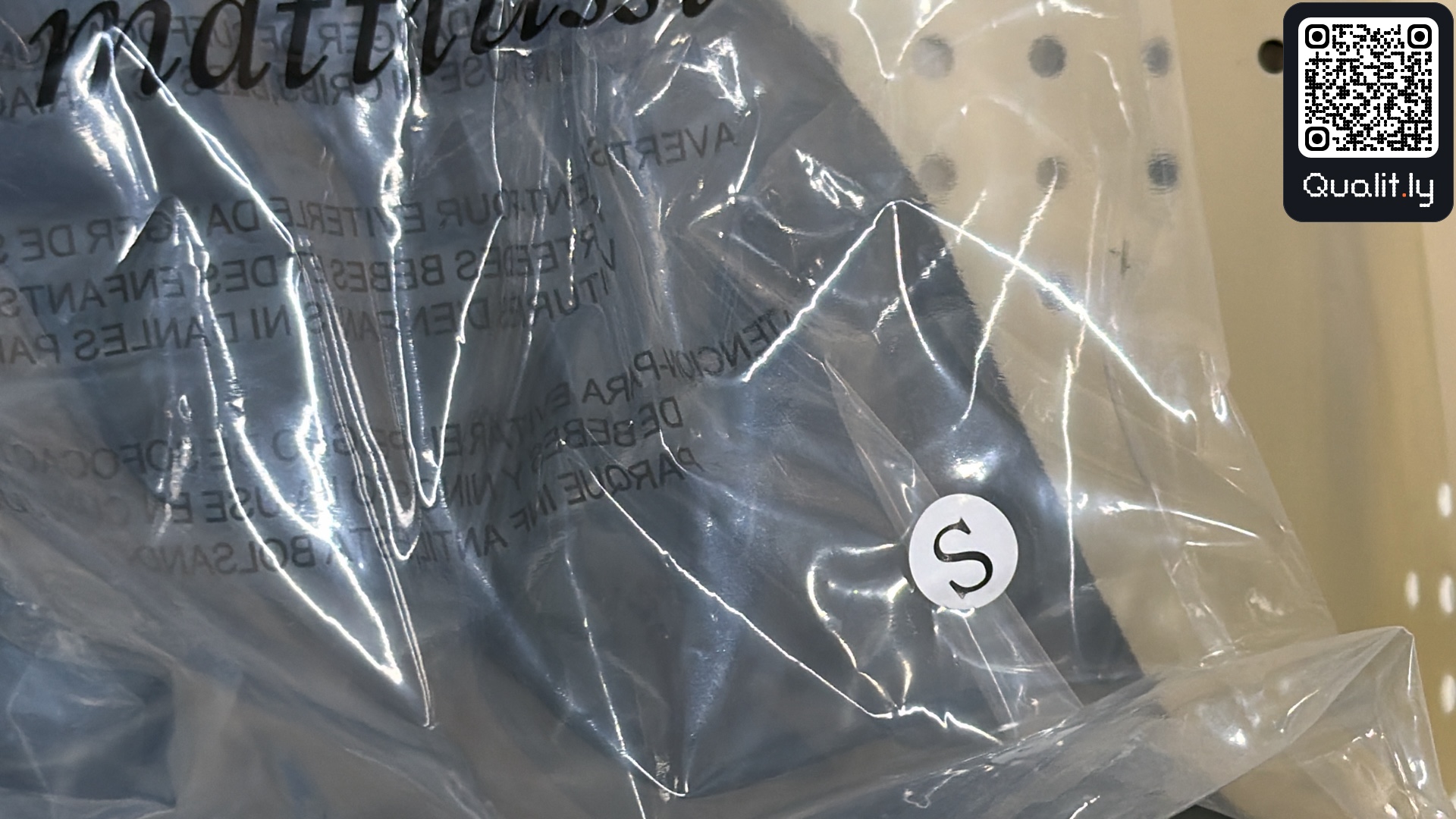 T-Shirt — QC-Foto 1 von 143