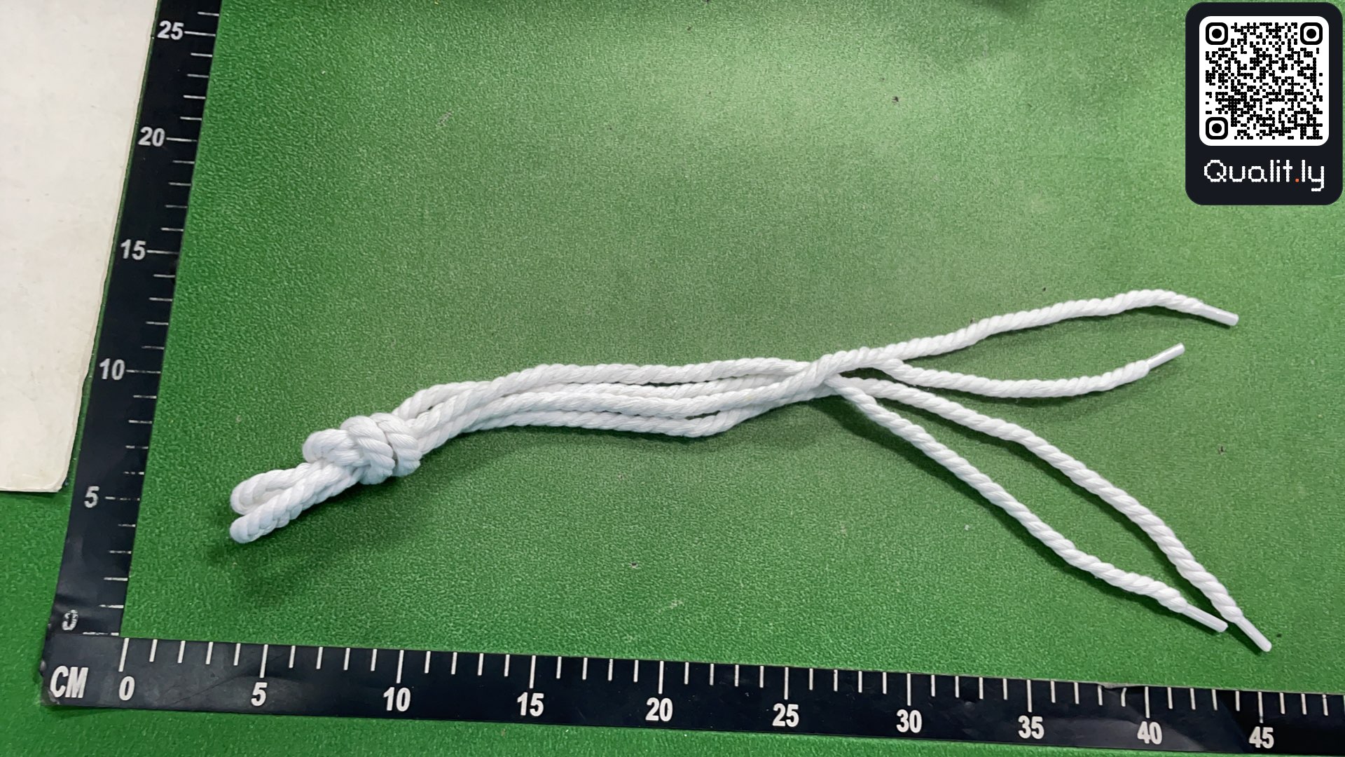 Sneakersy — zdjęcie QC 2 z 6