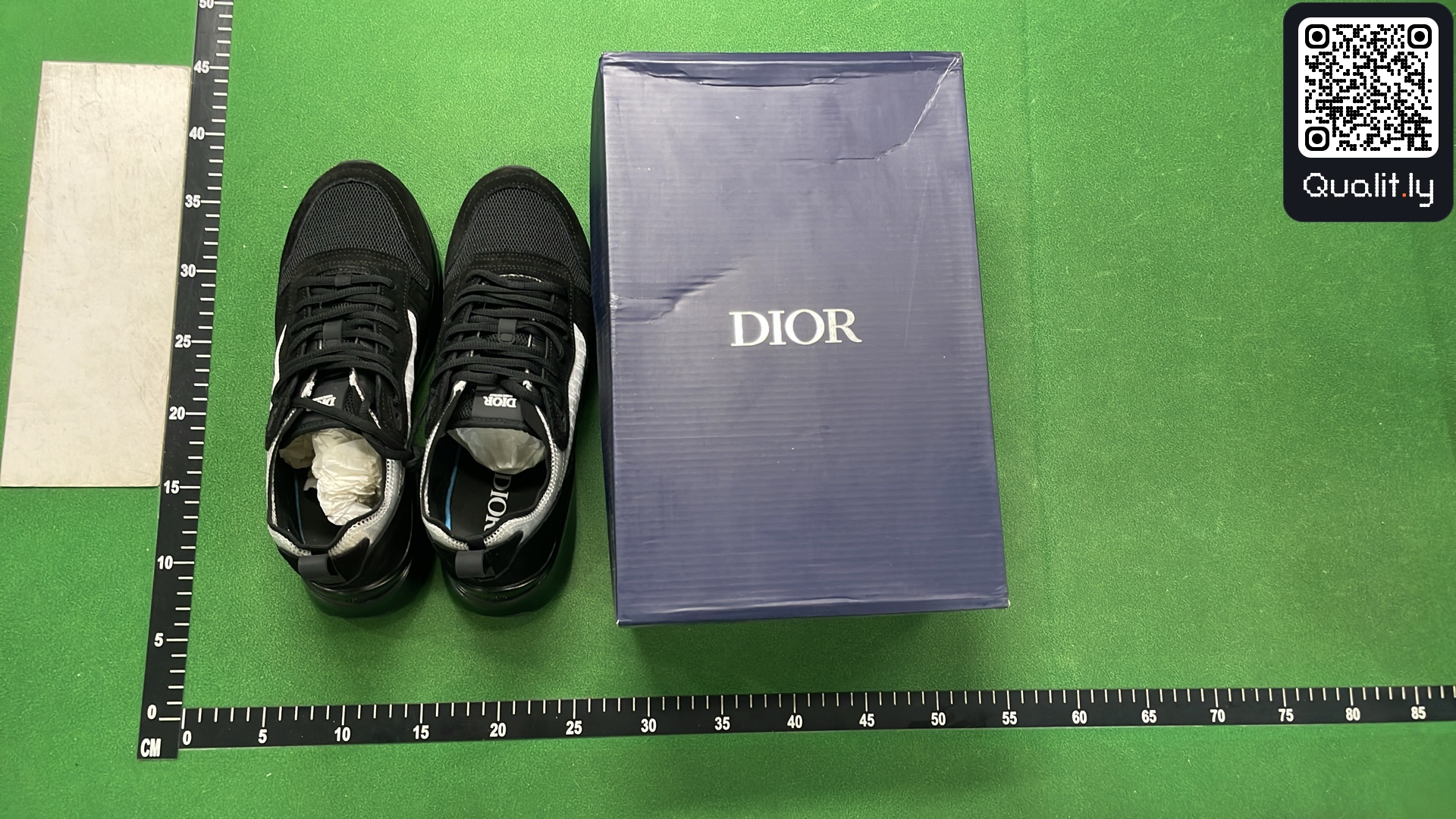 Sneakers QC photo 1 of 6