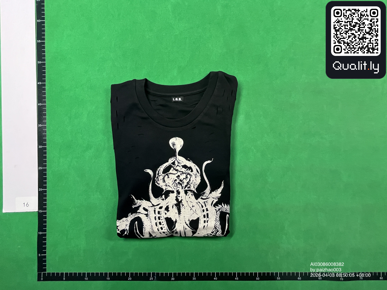 Camiseta — foto QC 1 de 4