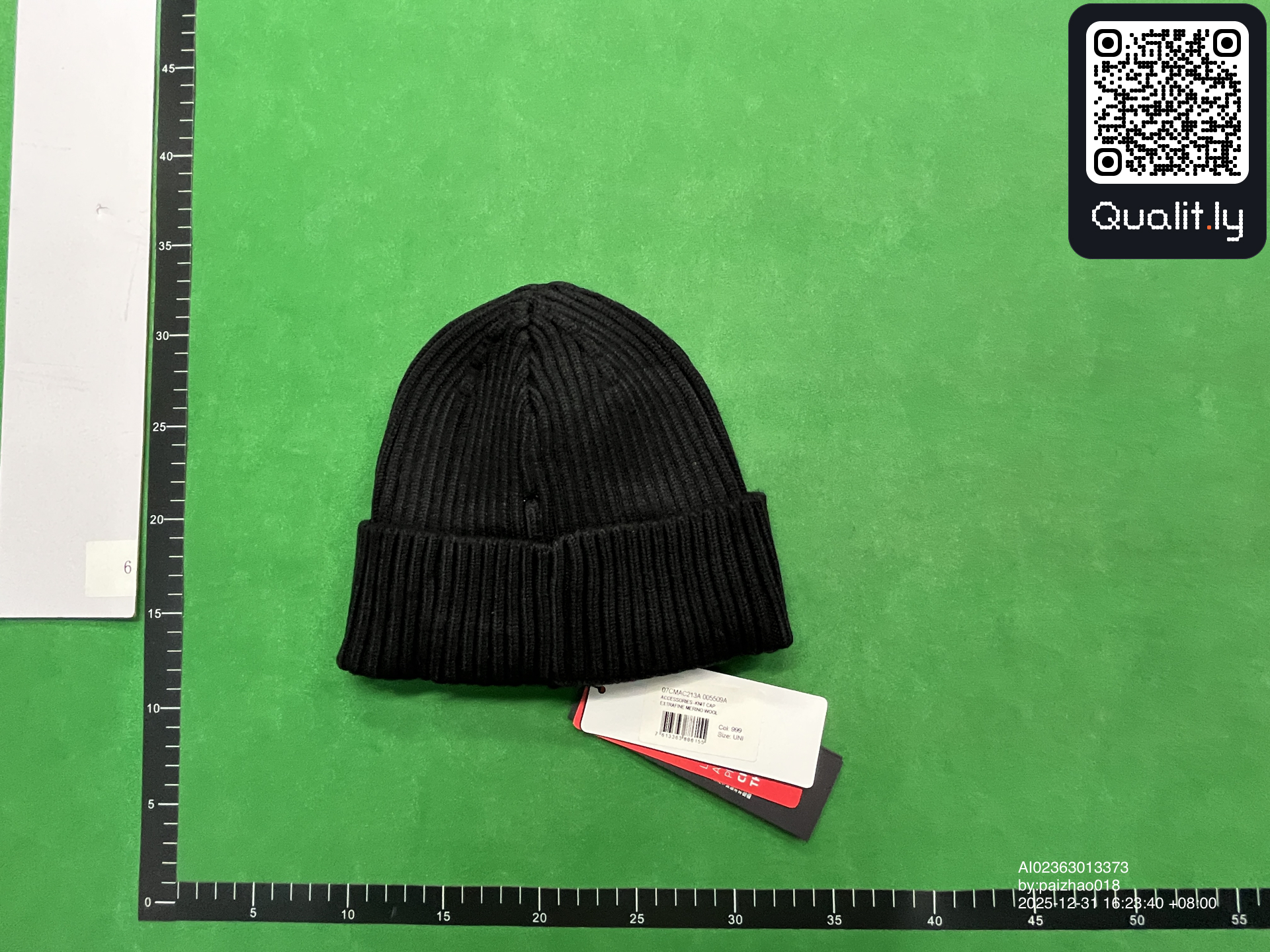 Casquette — photo QC 2 sur 3