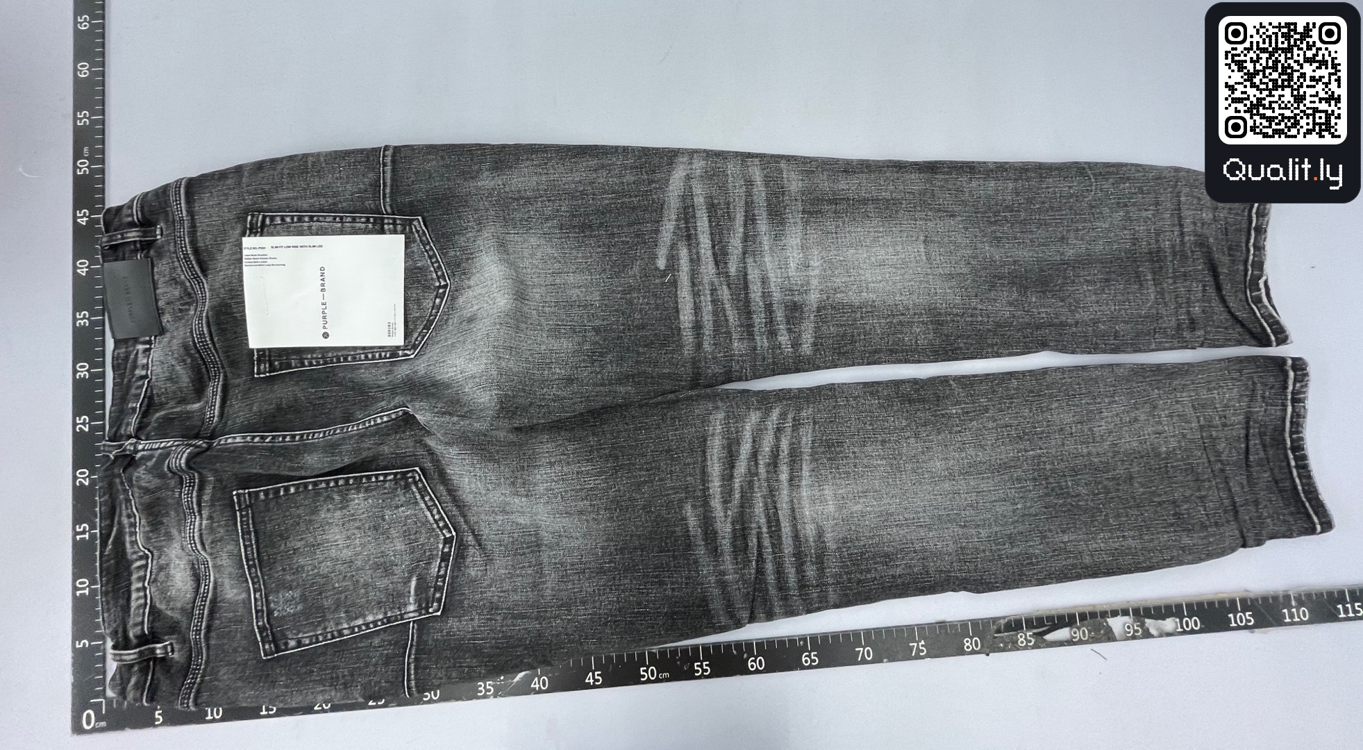 Jeans — QC-foto 1 av 32
