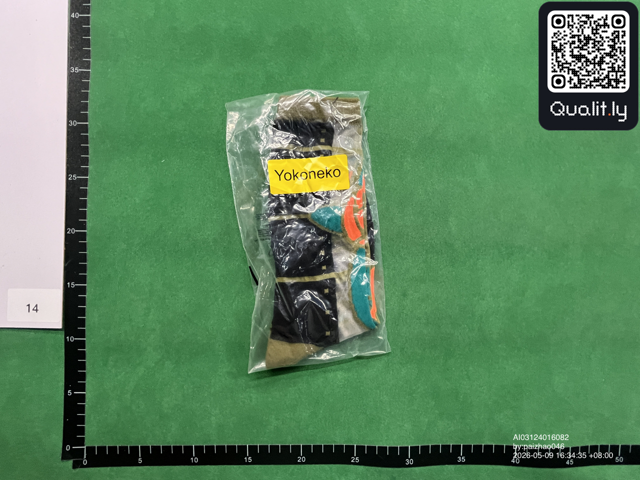 Socks QC photo 3 of 30