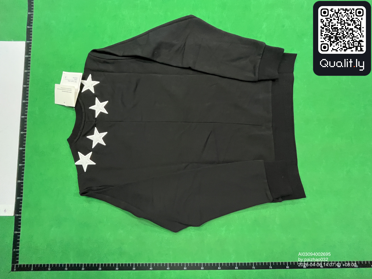 卫衣 QC 照片 2 / 4