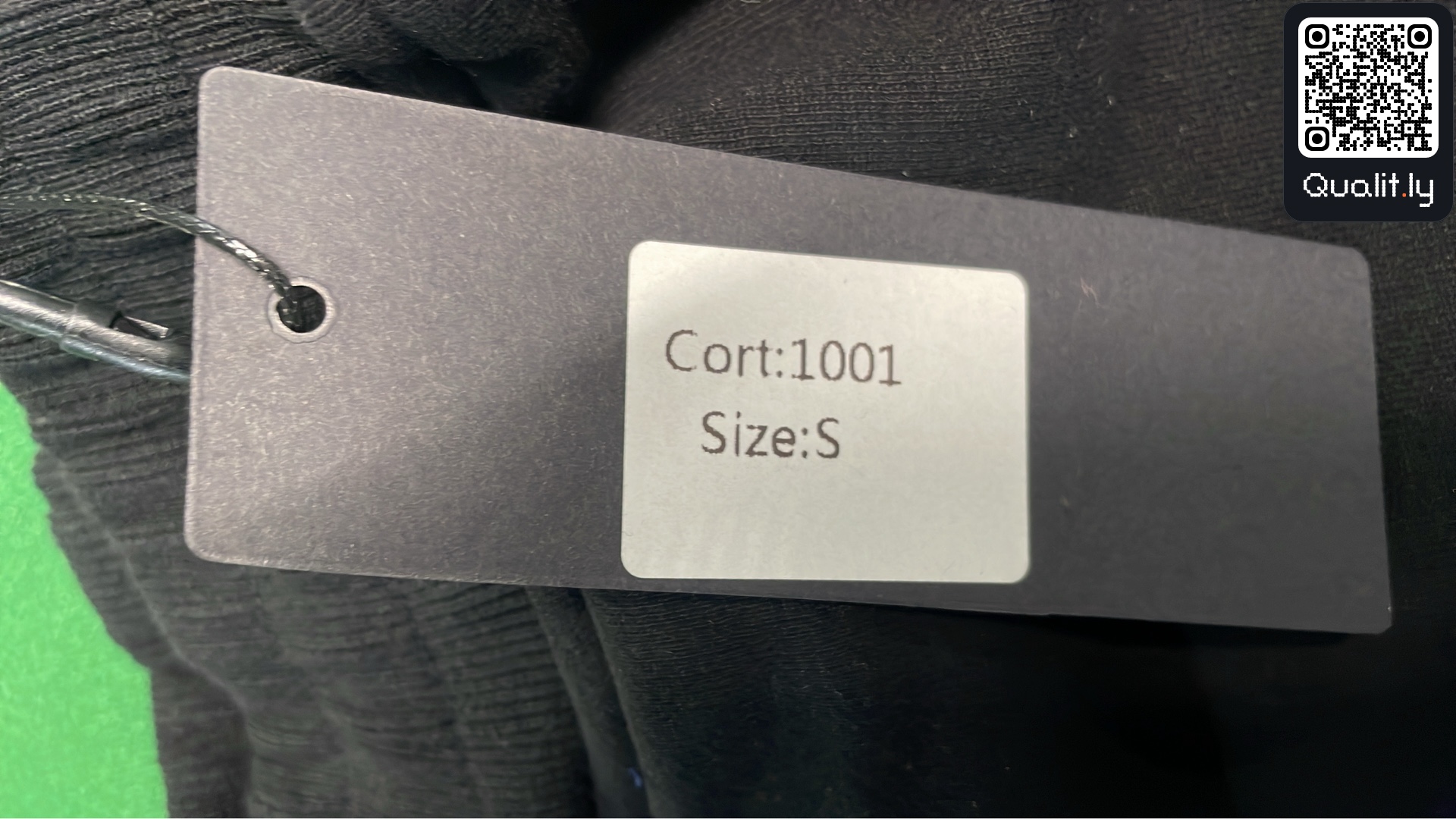 Hoodie — QC-foto 1 av 1379