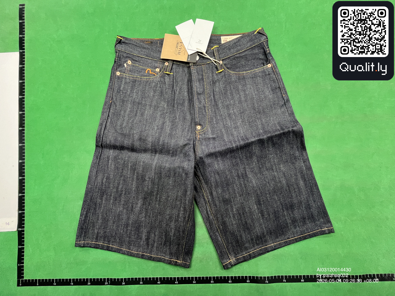 牛仔裤 QC 照片 3 / 8