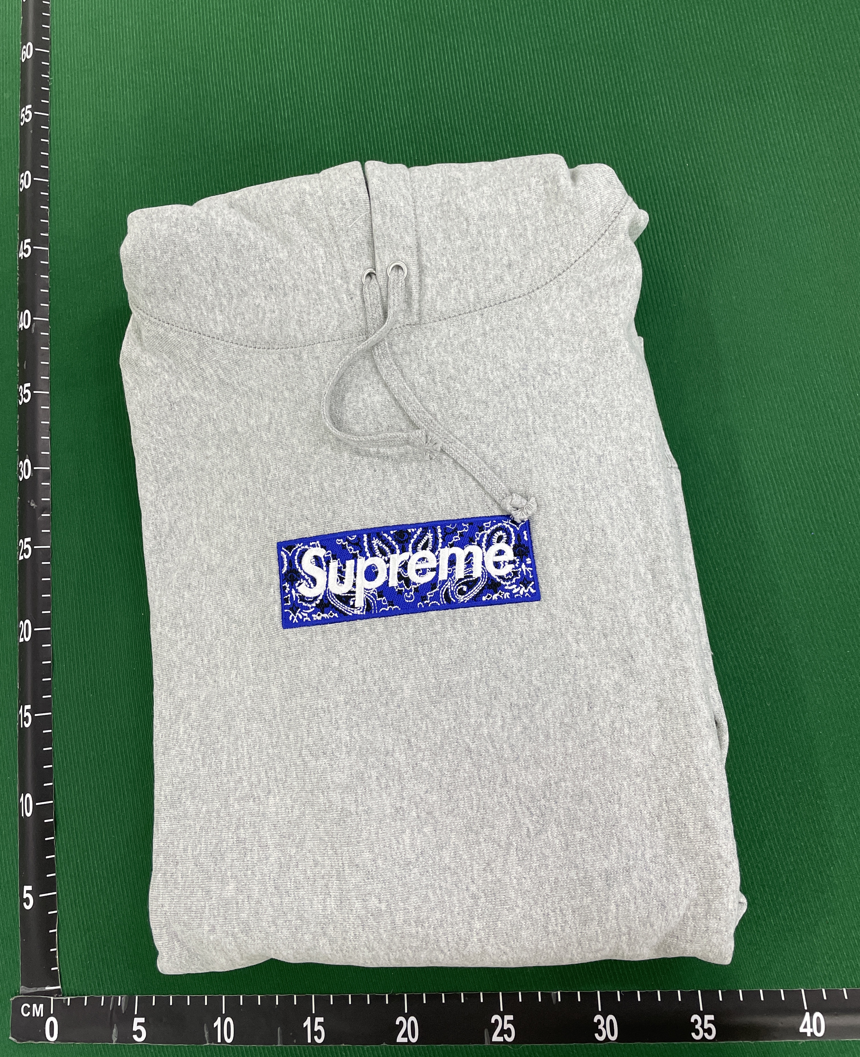 Hoodie QC photo 2 of 36