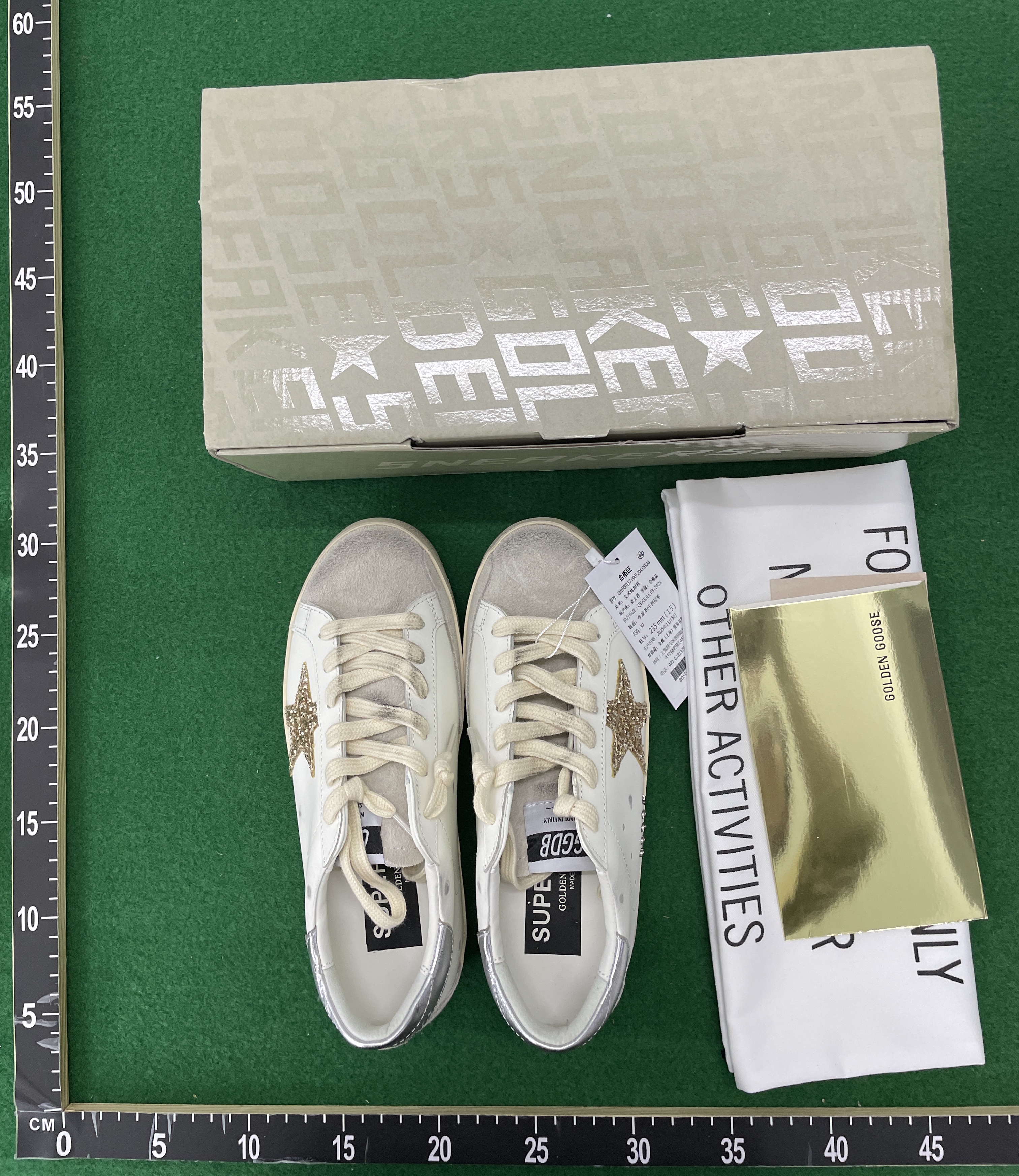 Sneakers QC photo 1 of 128