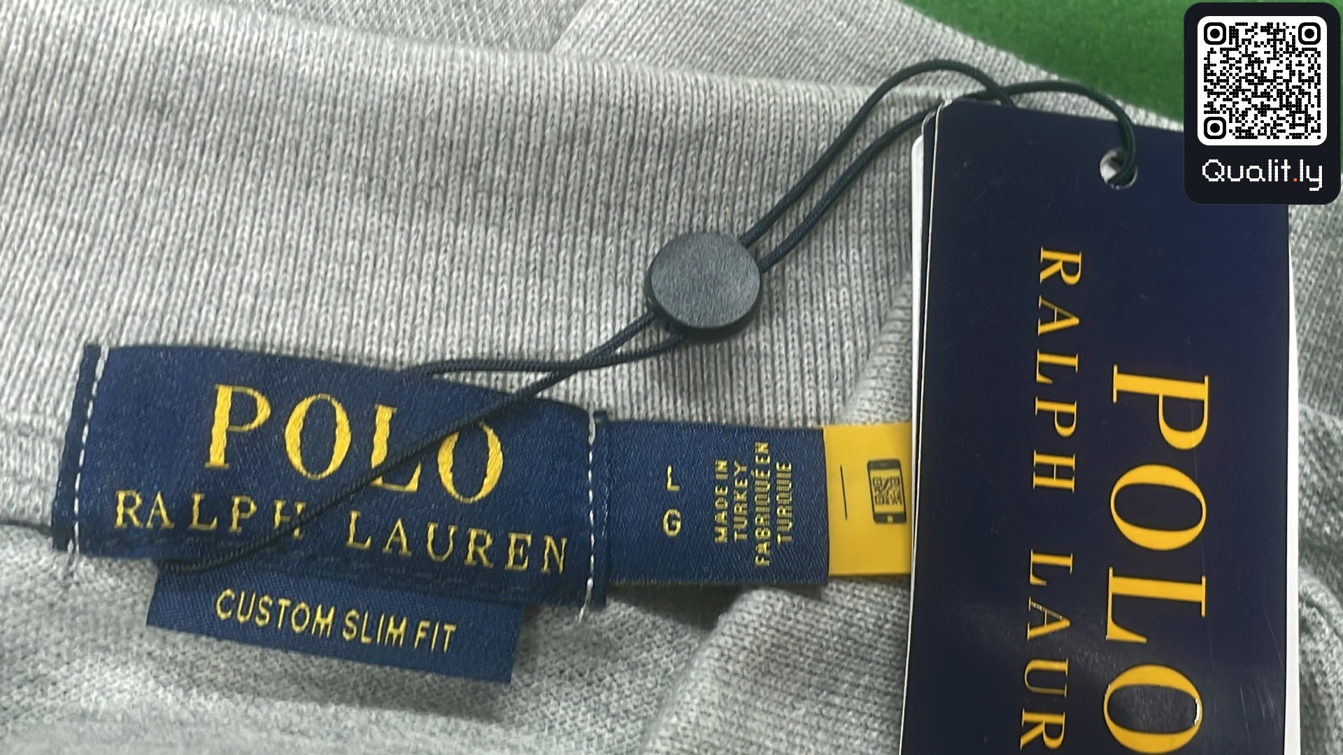 Tricou — fotografie QC 1 din 4