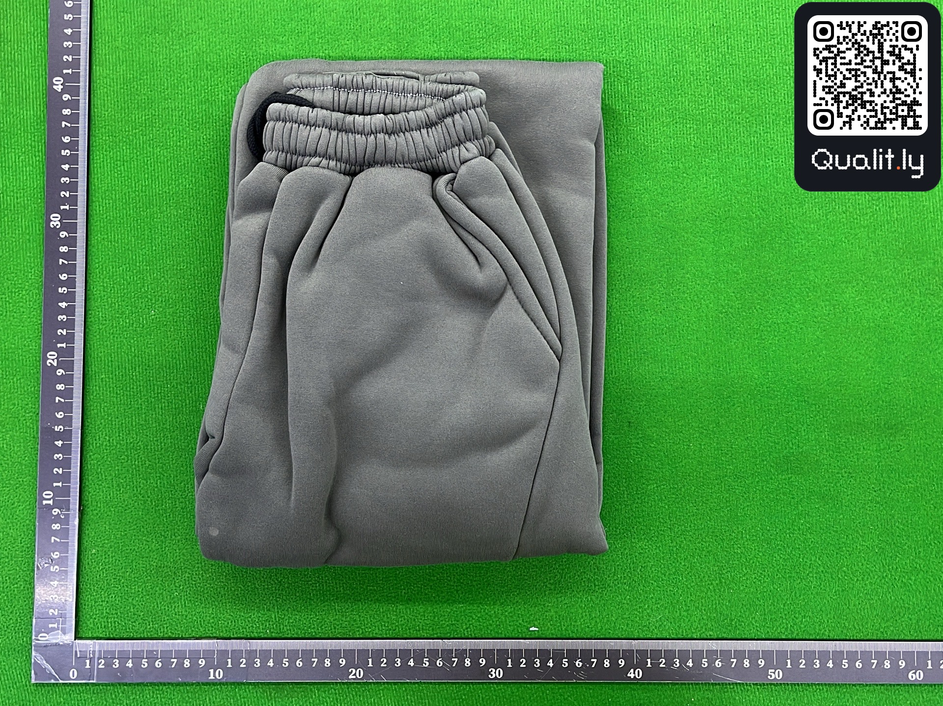 Sweat — photo QC 1 sur 4
