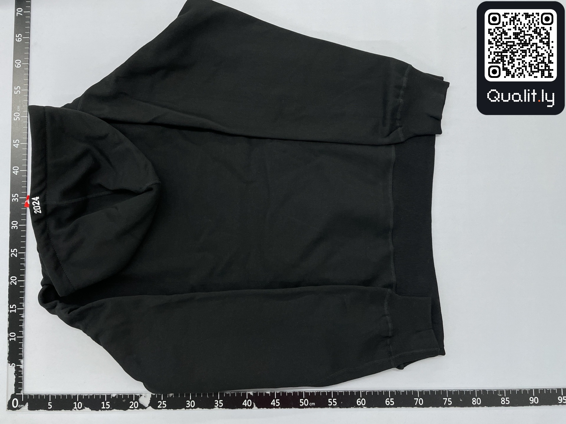 Hoodie QC photo 3 of 54