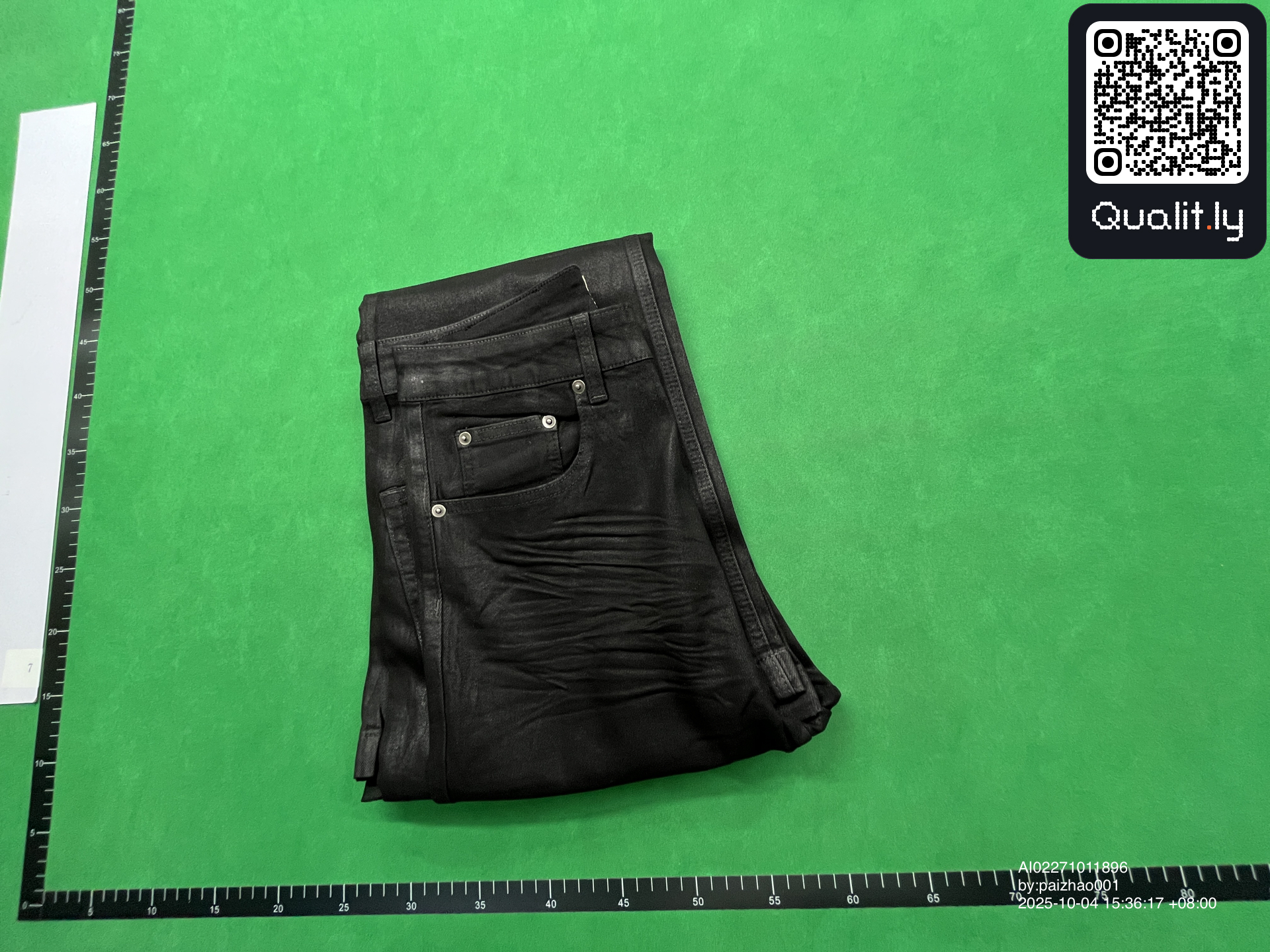 Jeans — QC-foto 1 van 4