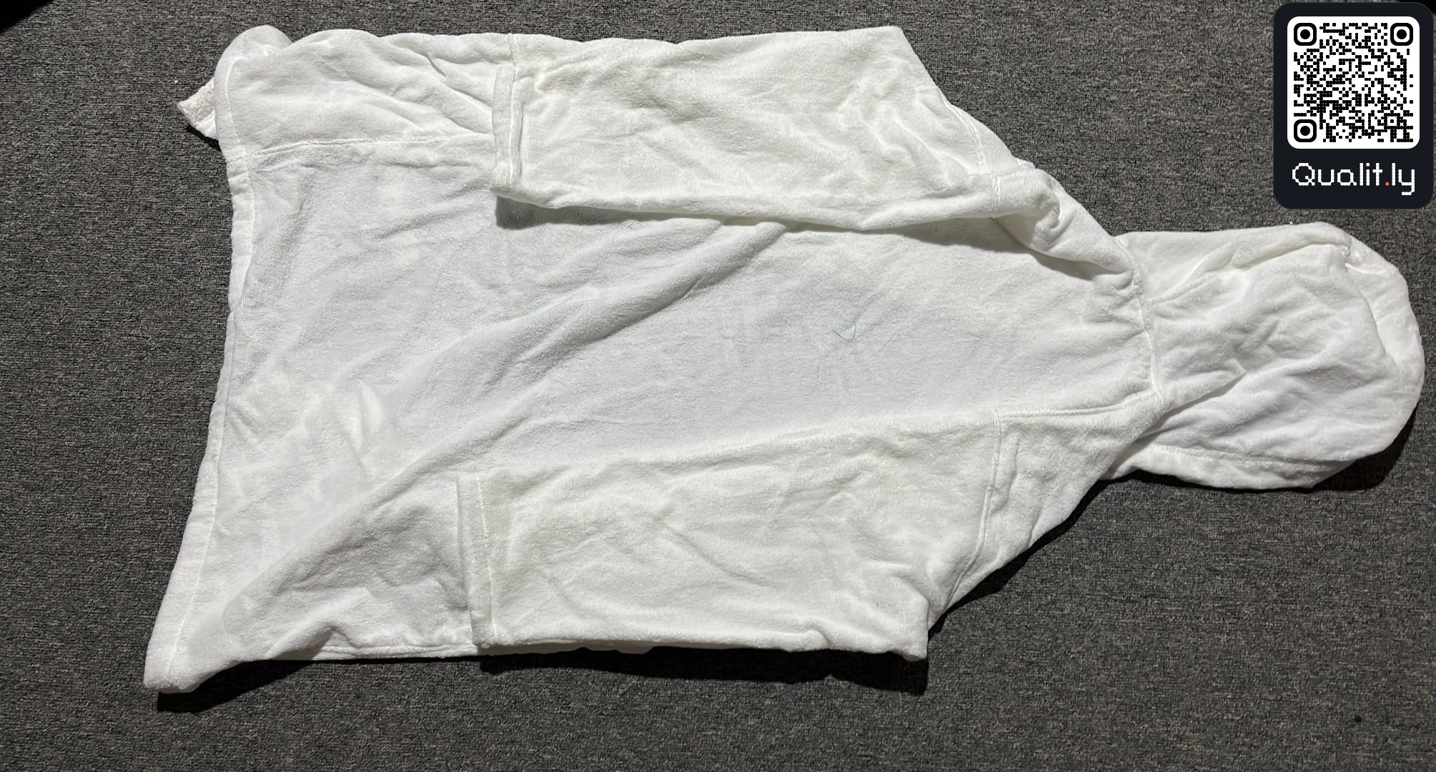 Hanorac cu glugă — fotografie QC 3 din 4
