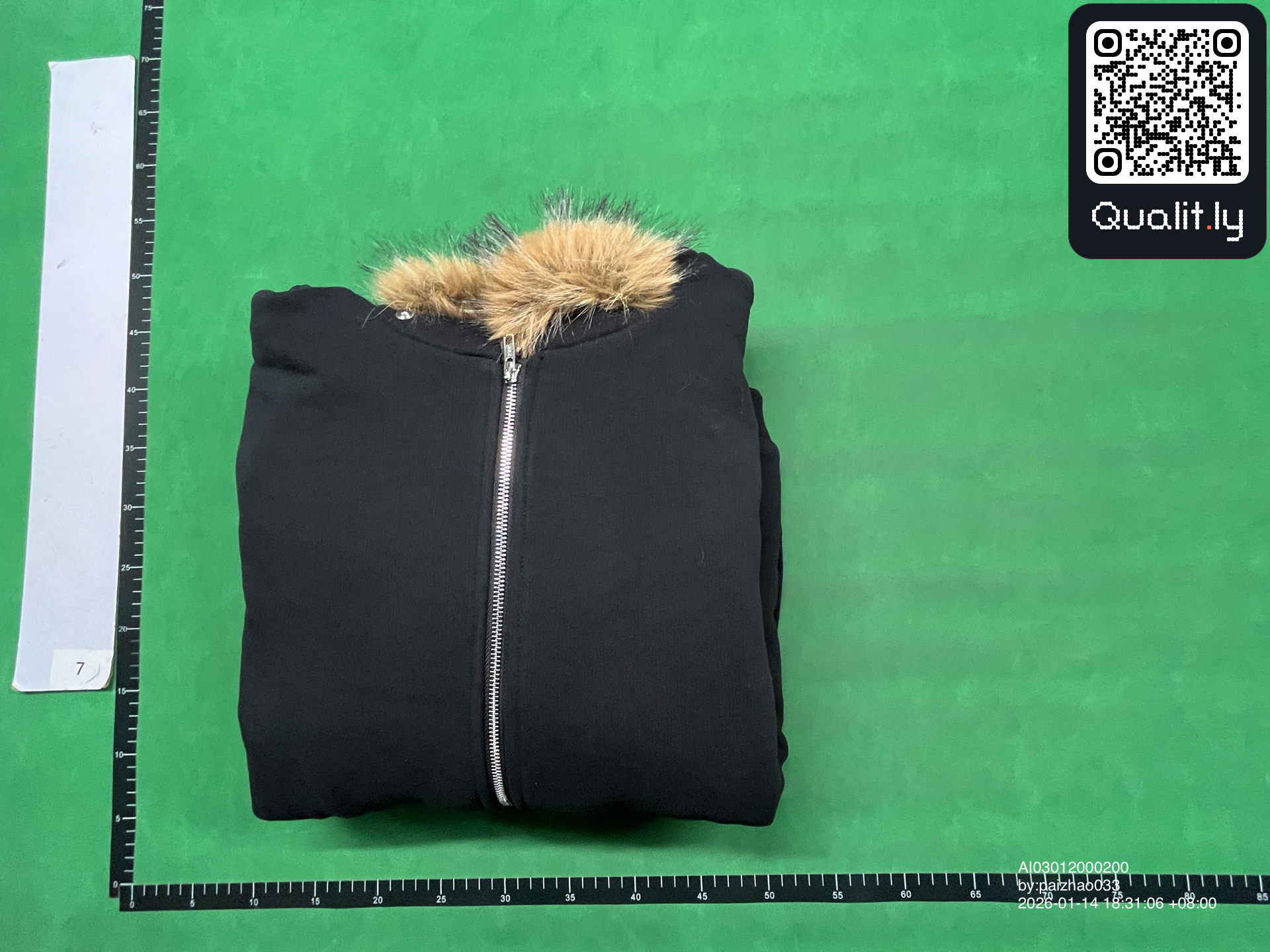 Hoodie — QC-foto 1 van 8