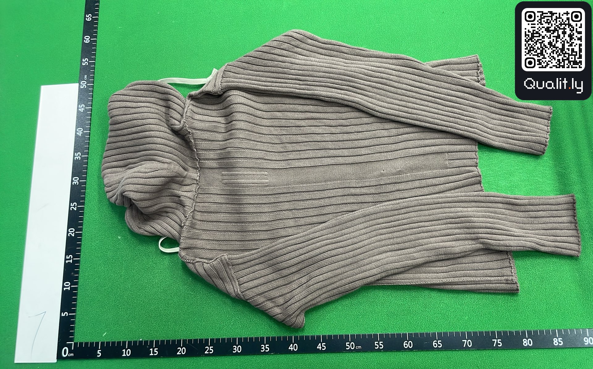 Pull — photo QC 3 sur 4