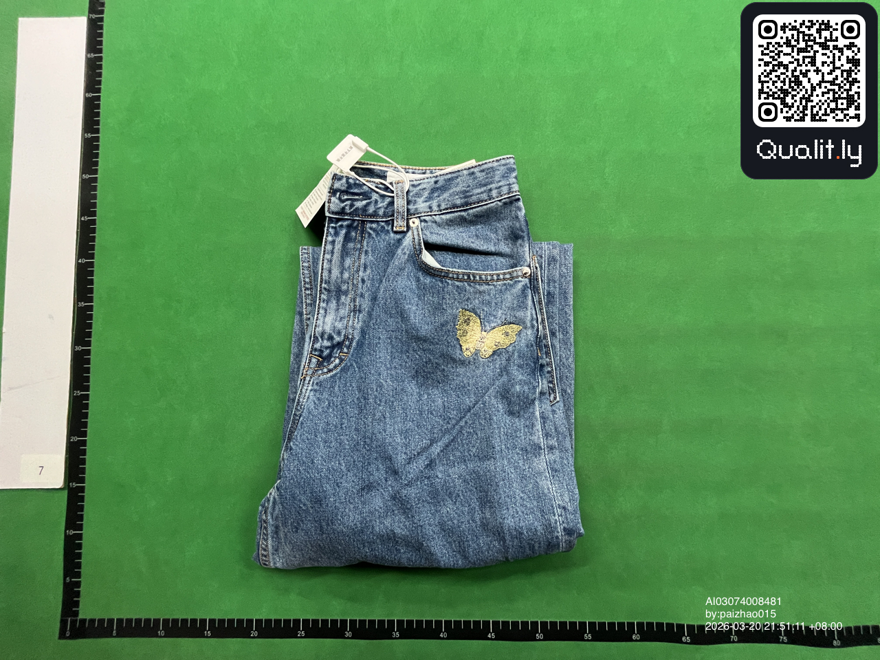 Jeans QC photo 1 of 4