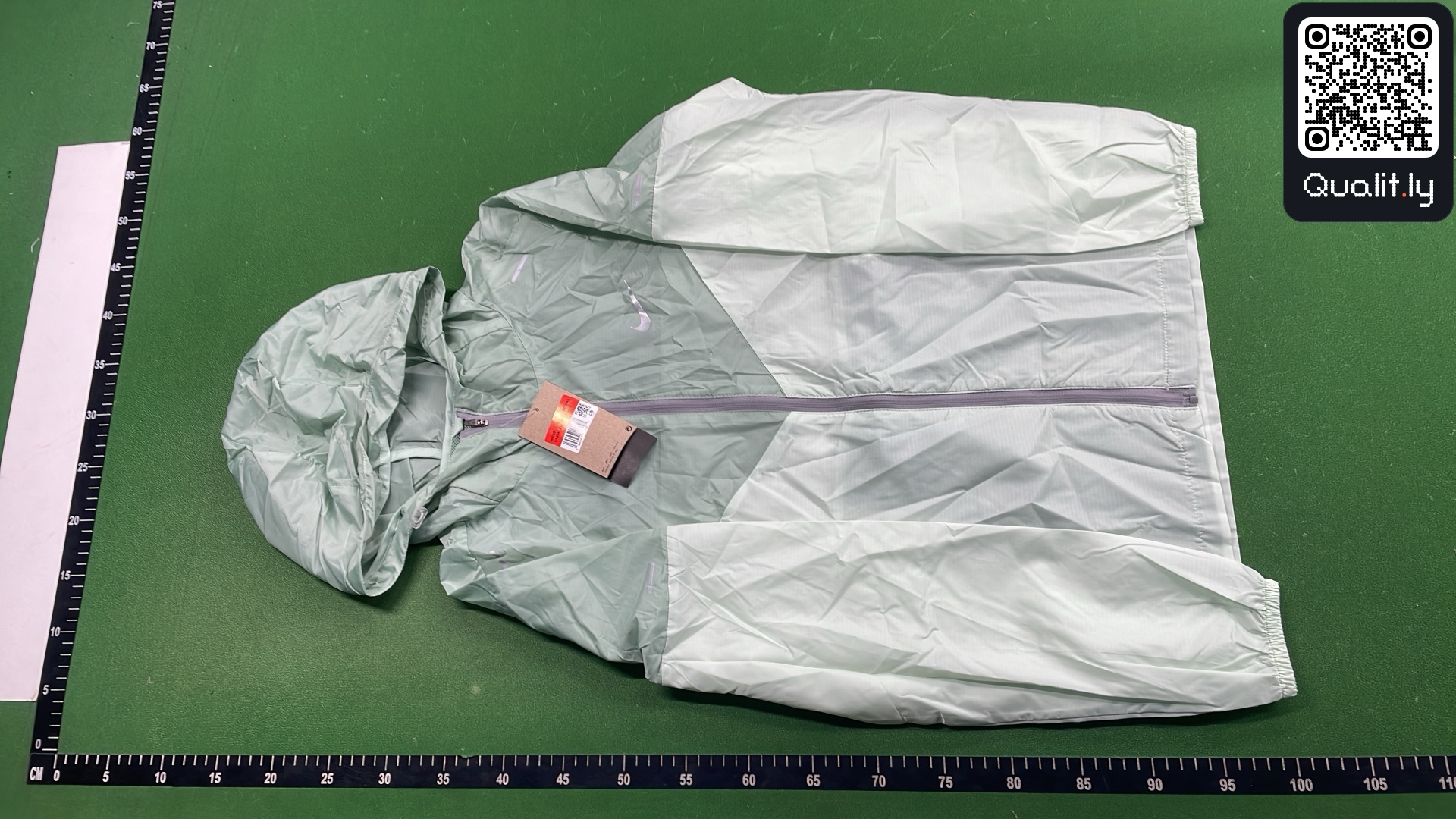 Jacket QC photo 2 of 12