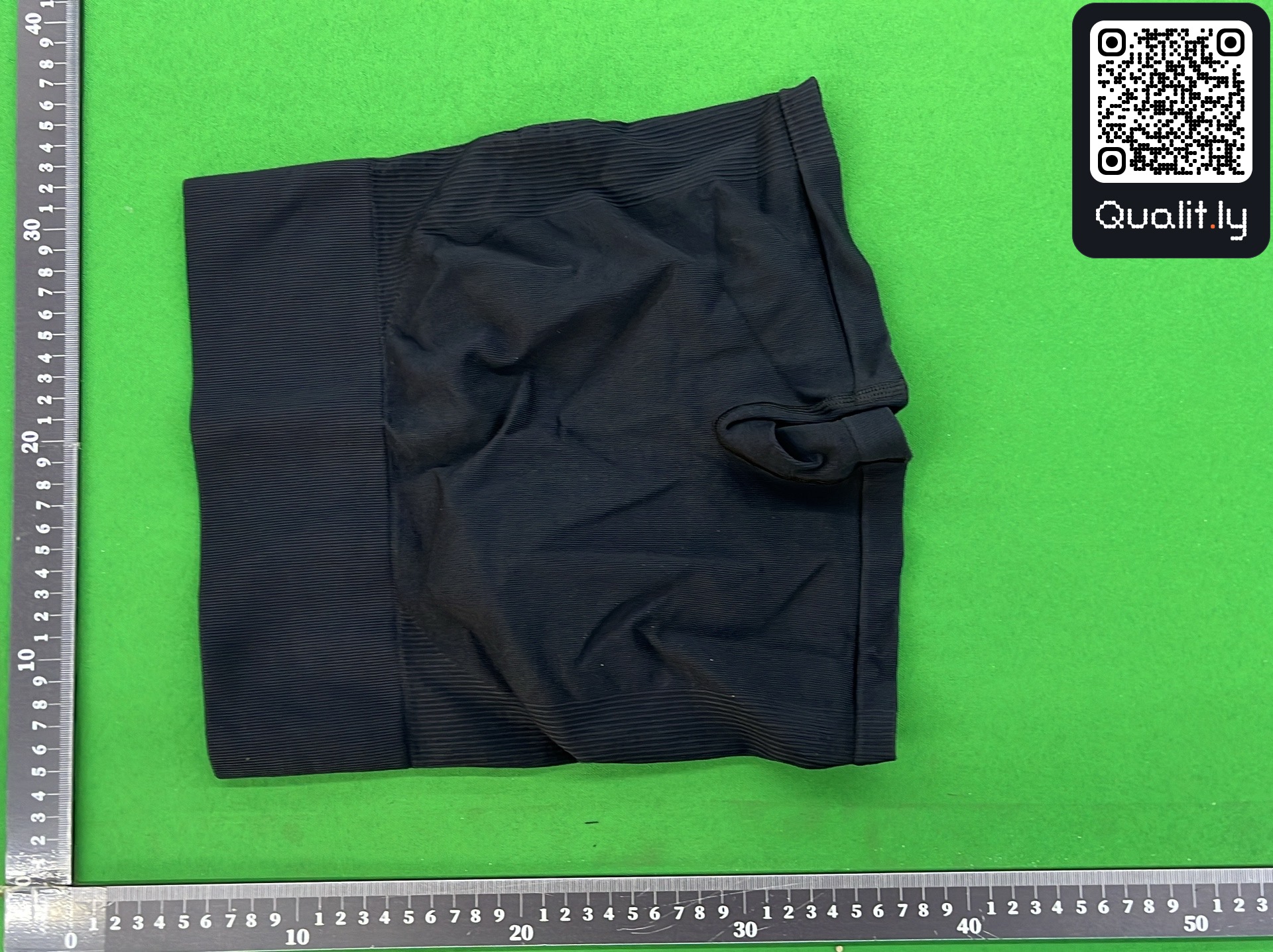 短裤 QC 照片 2 / 4