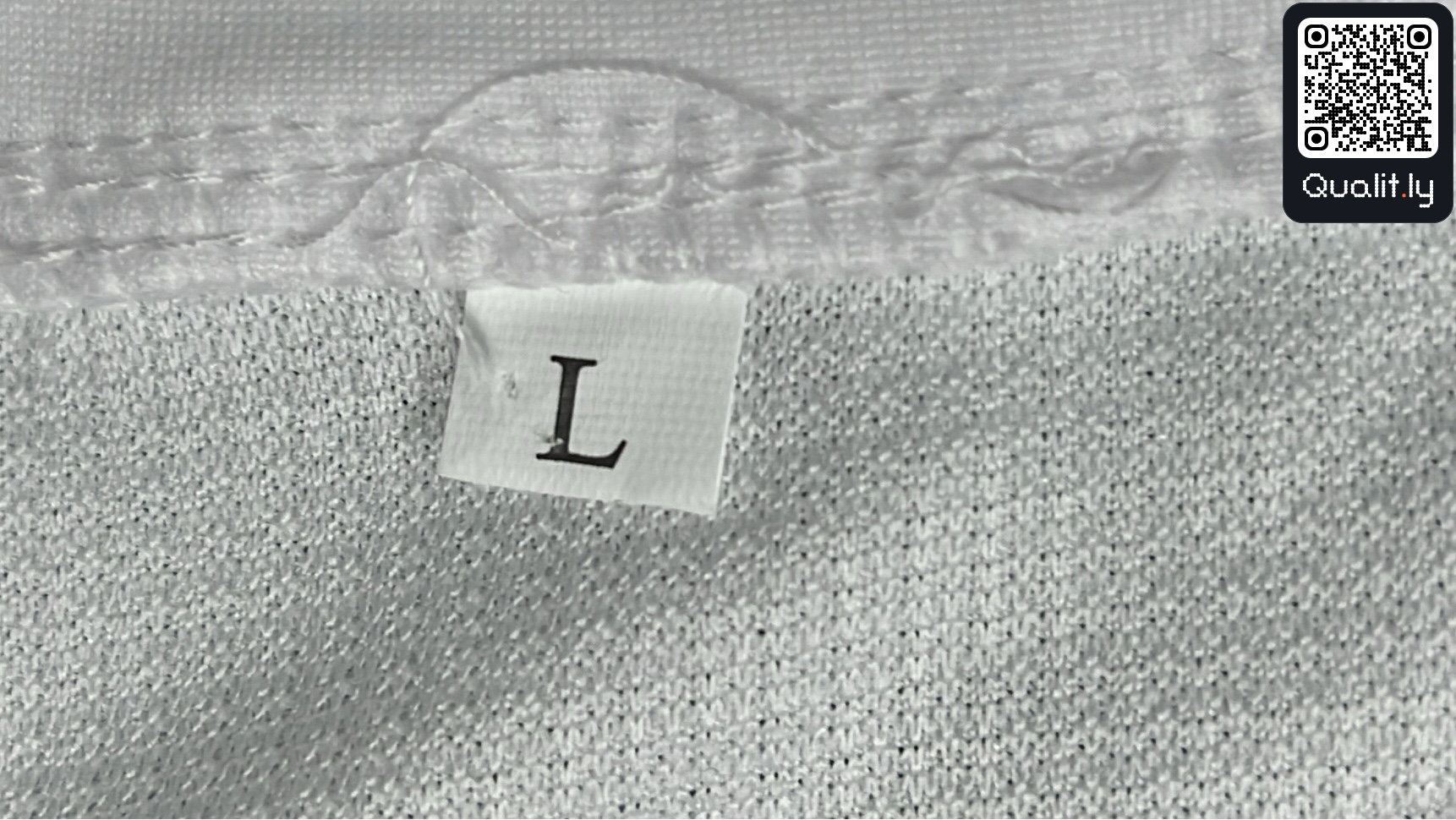 T-shirt — photo QC 1 sur 8