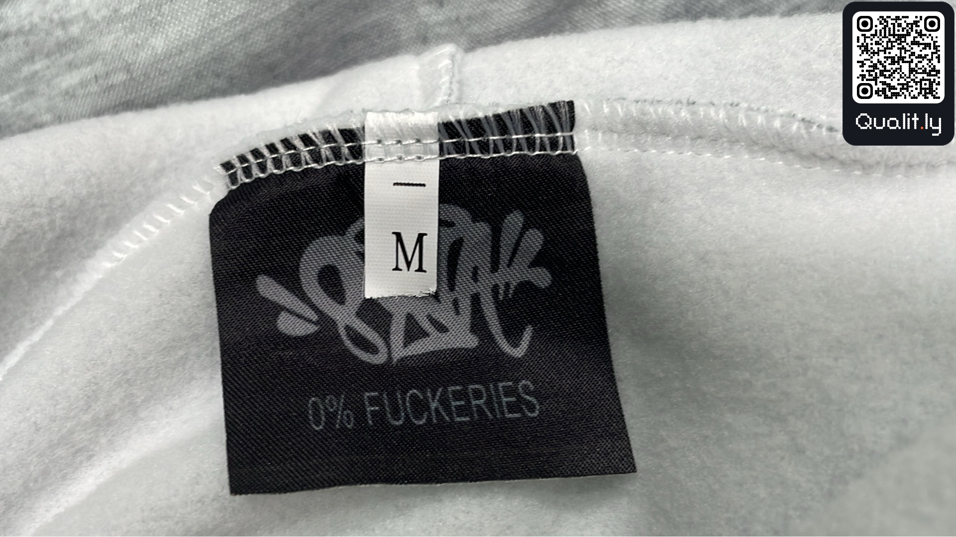 Hoodie — QC-foto 1 av 5