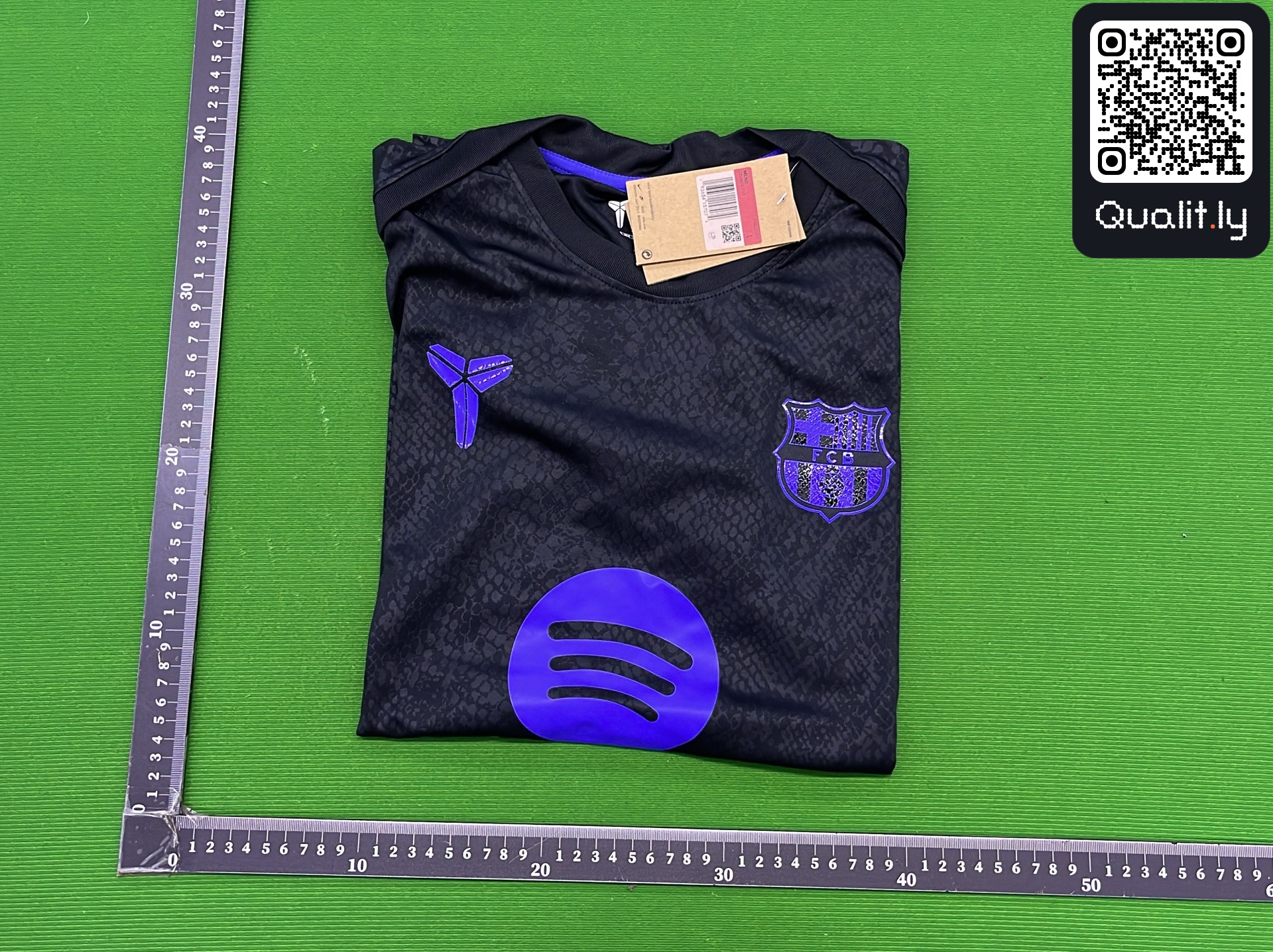 Shirt QC photo 1 of 8