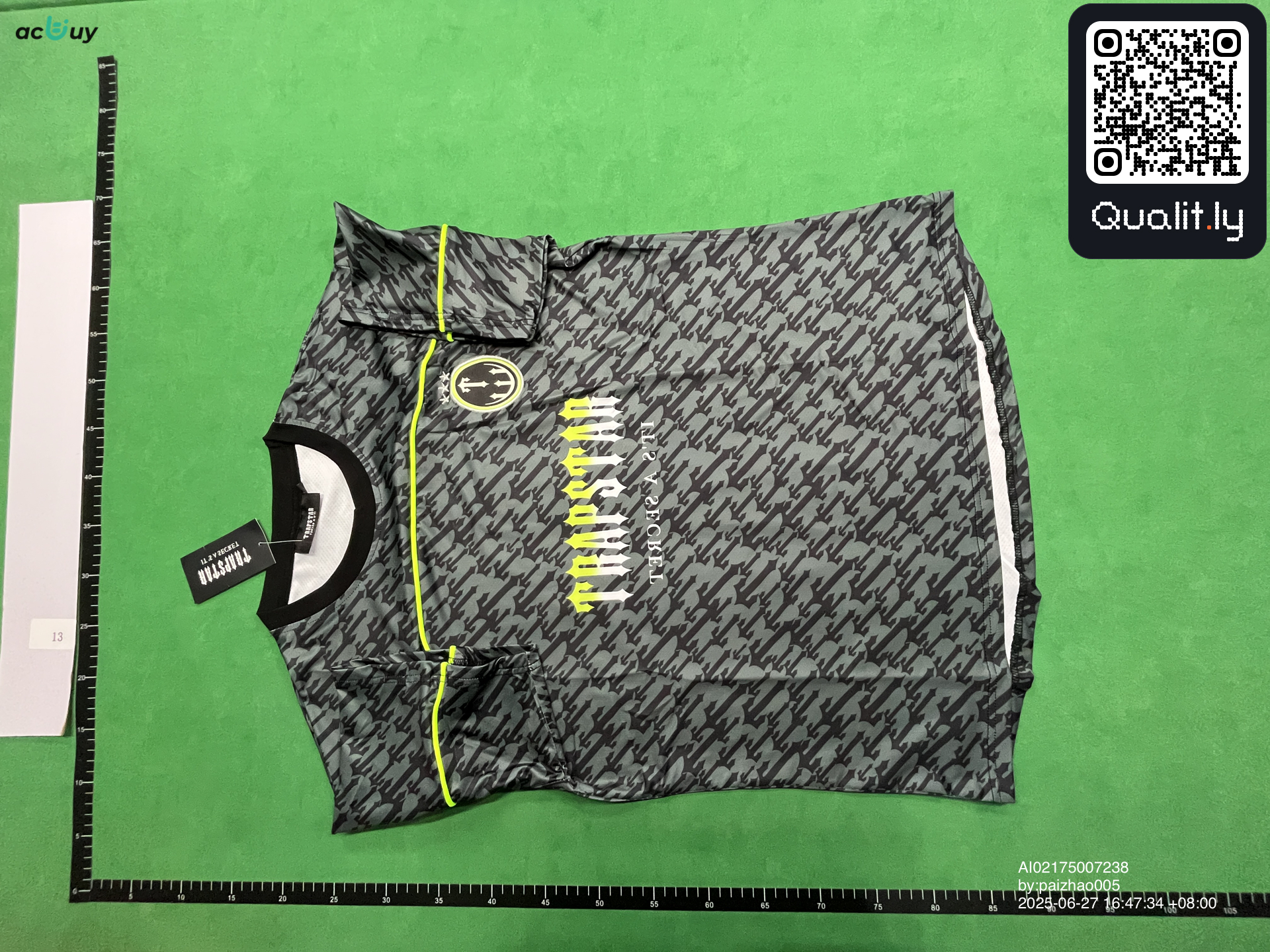 T-Shirt — QC-Foto 3 von 26
